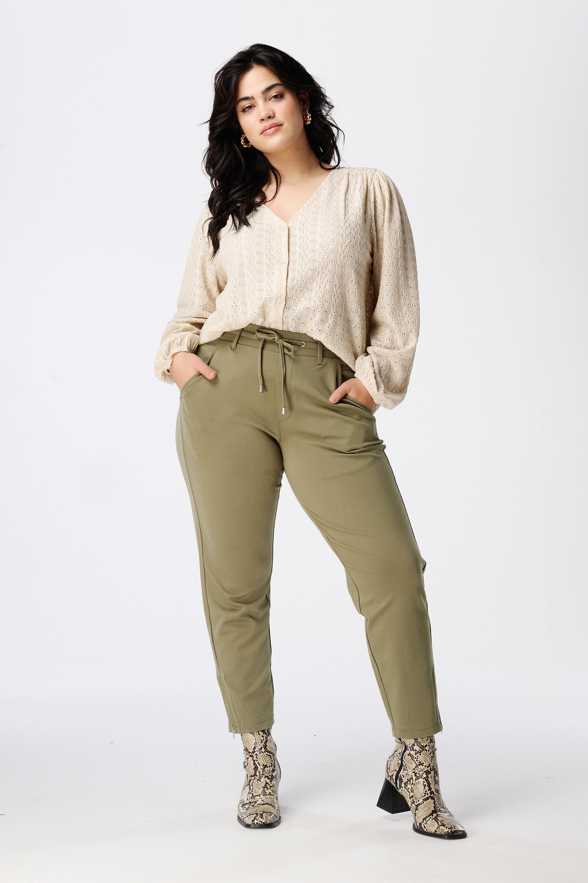 Haut avec broderie image number 5