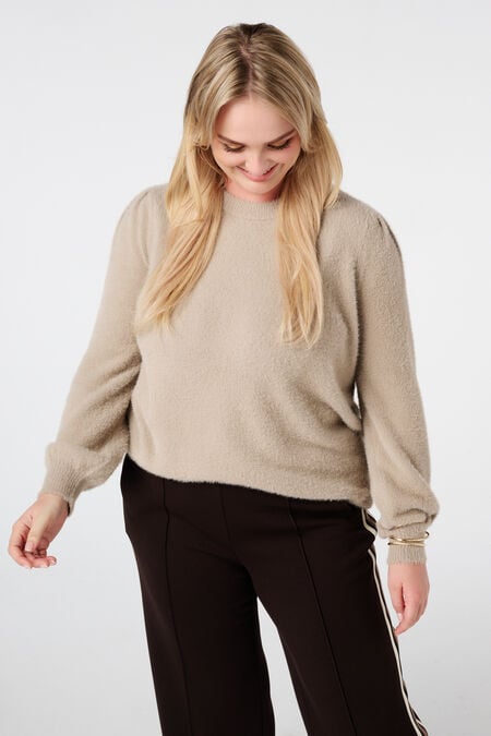 Pull tricoté en fil doux Pull tricoté en fil doux