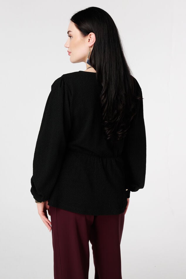 Top pailleté à effet cache-cœur image number 3