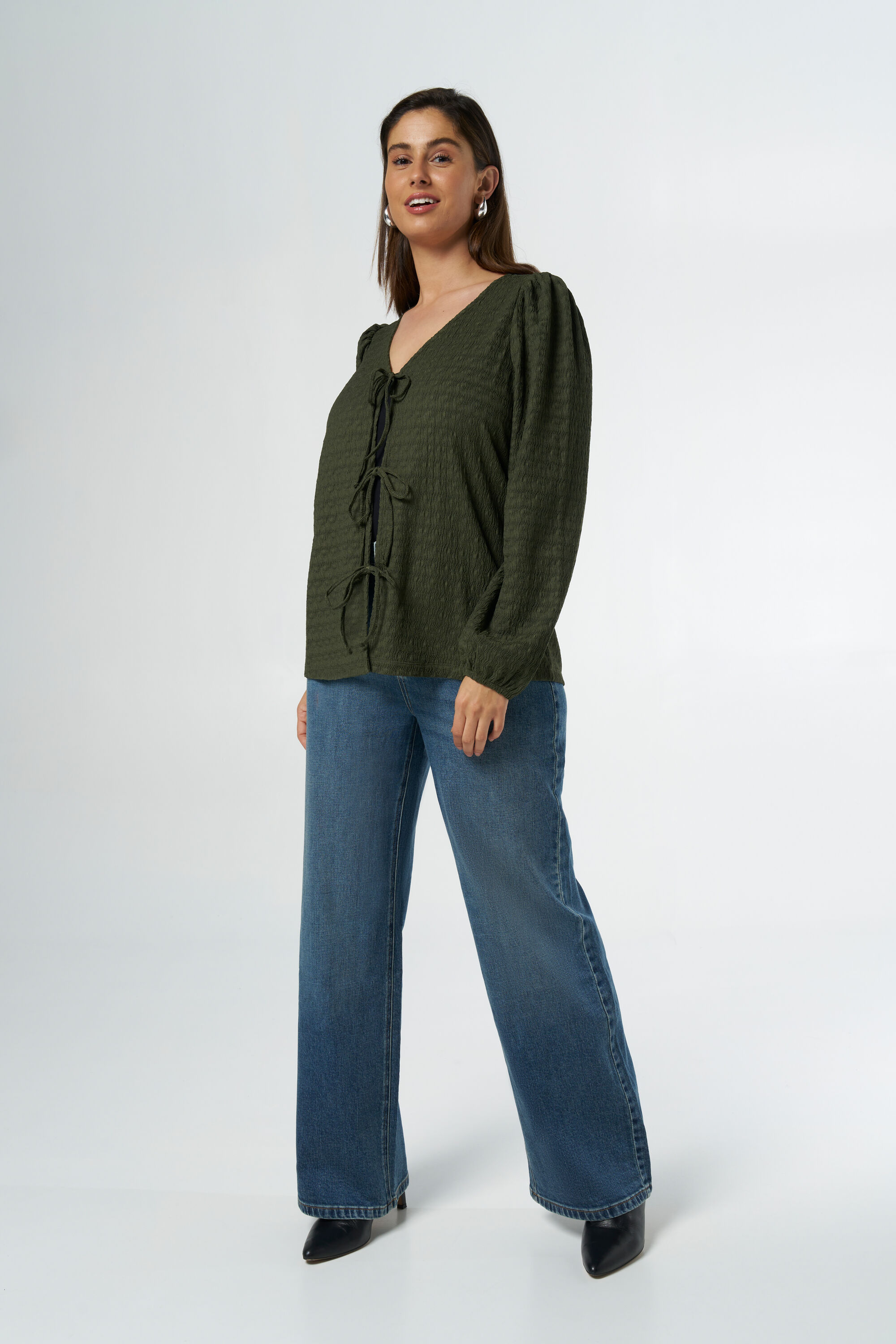 Haut avec n&oelig;uds fantaisie image number 0