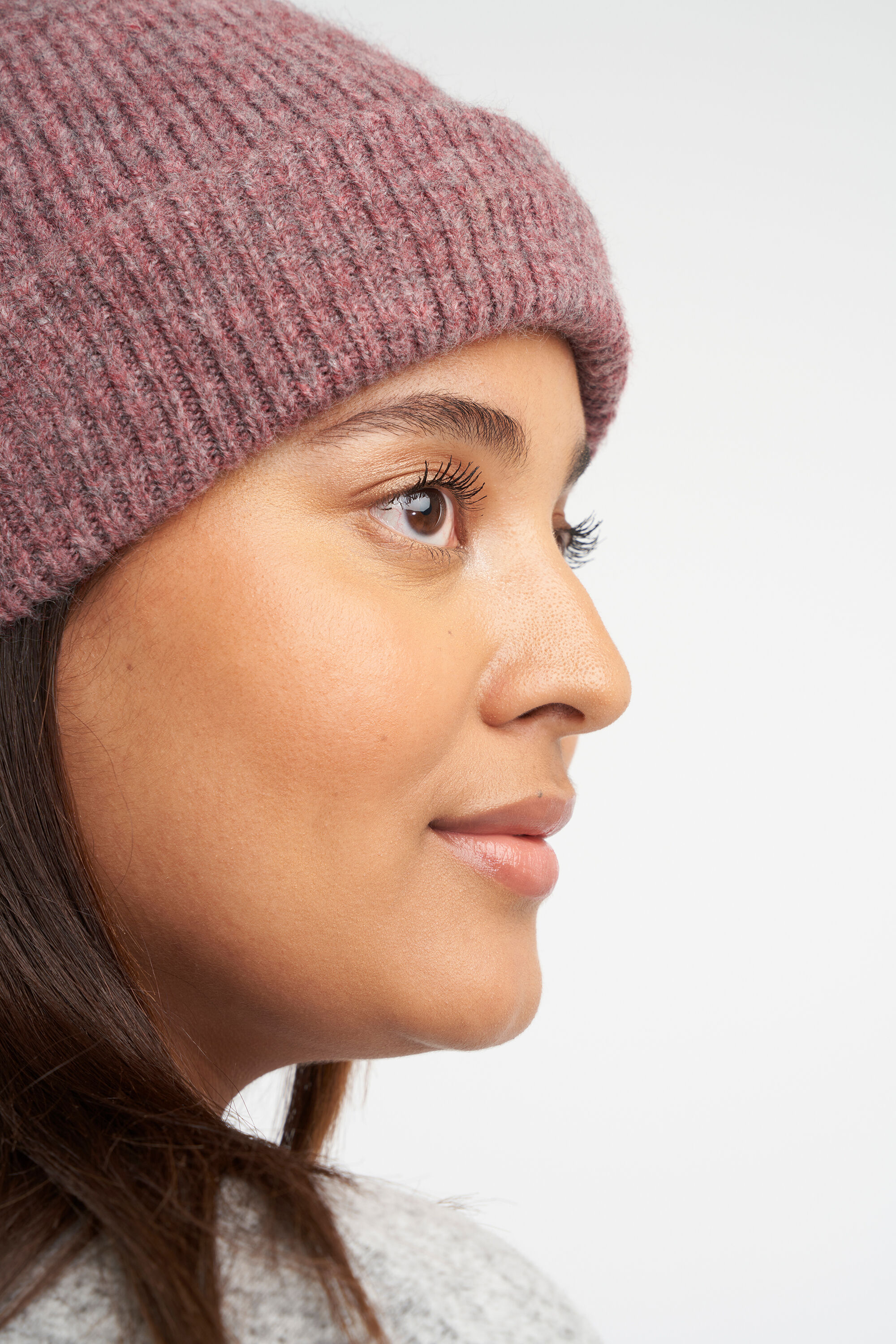 Bonnet tricot&eacute; image number 2