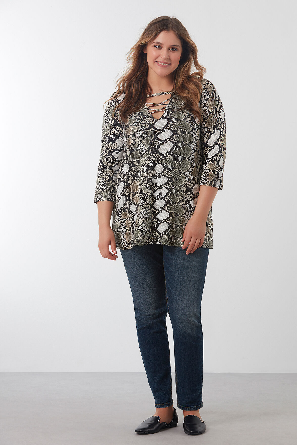 Chemise avec imprim&eacute; serpent image number 3