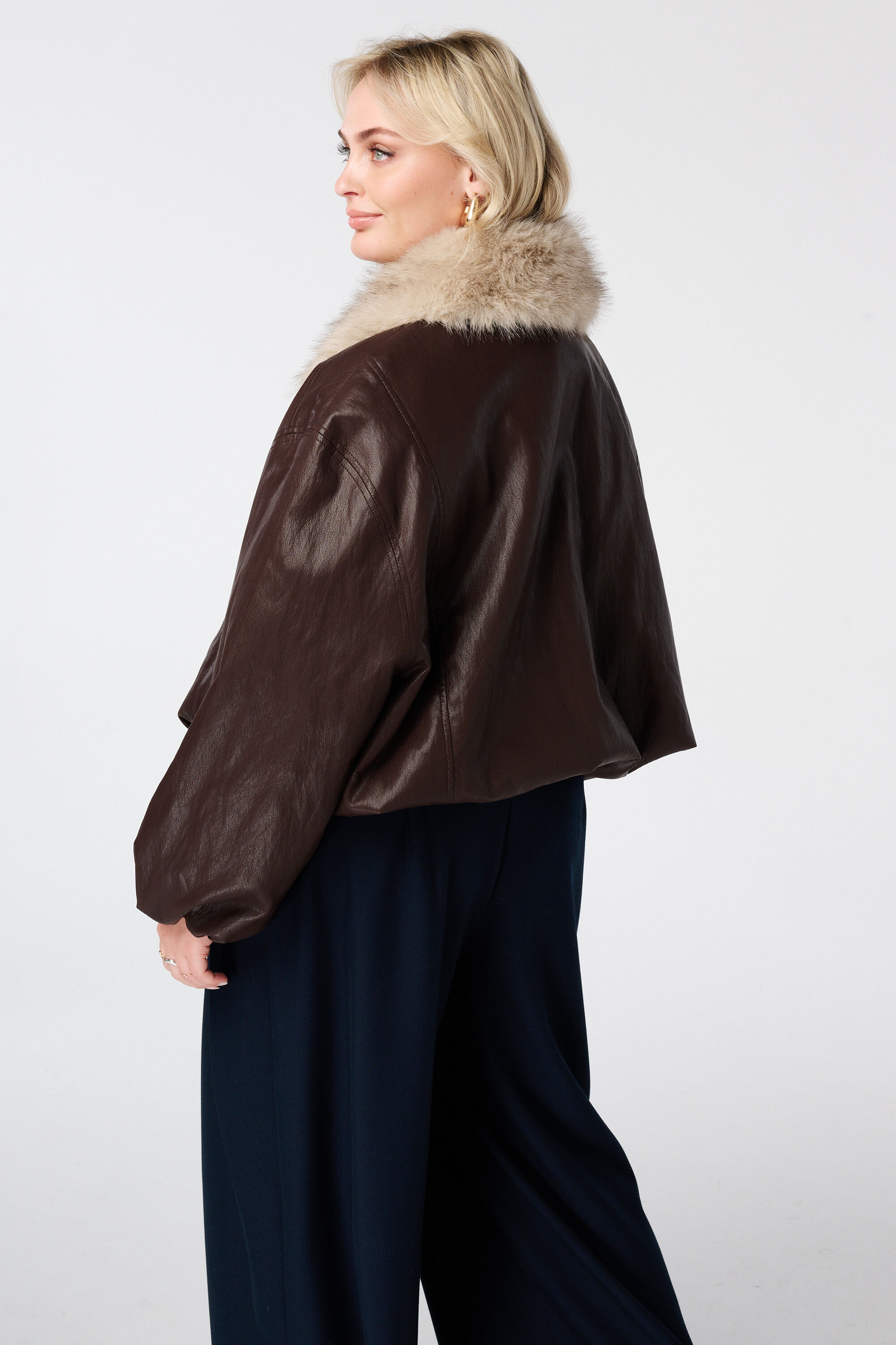 Veste bomber avec col en fausse fourrure image number 1