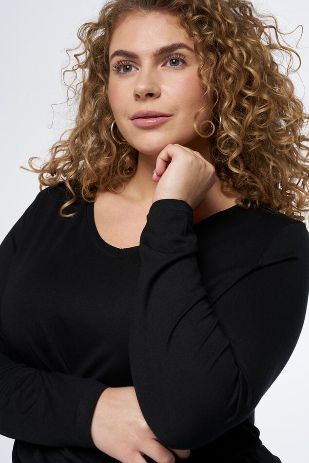 Haut à manches longues et col en V image number 2