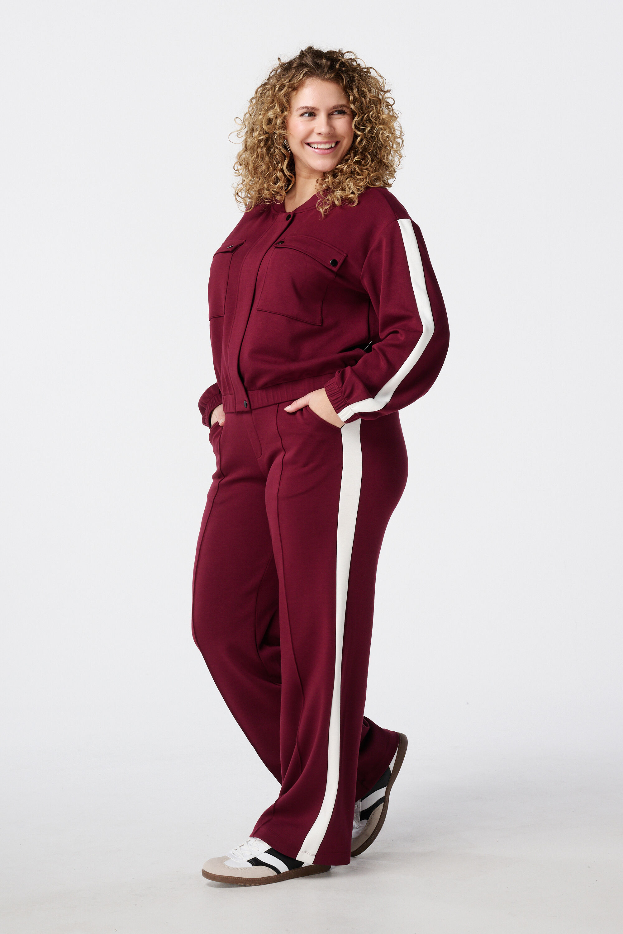 Gilet avec rayures contrastantes image number 5