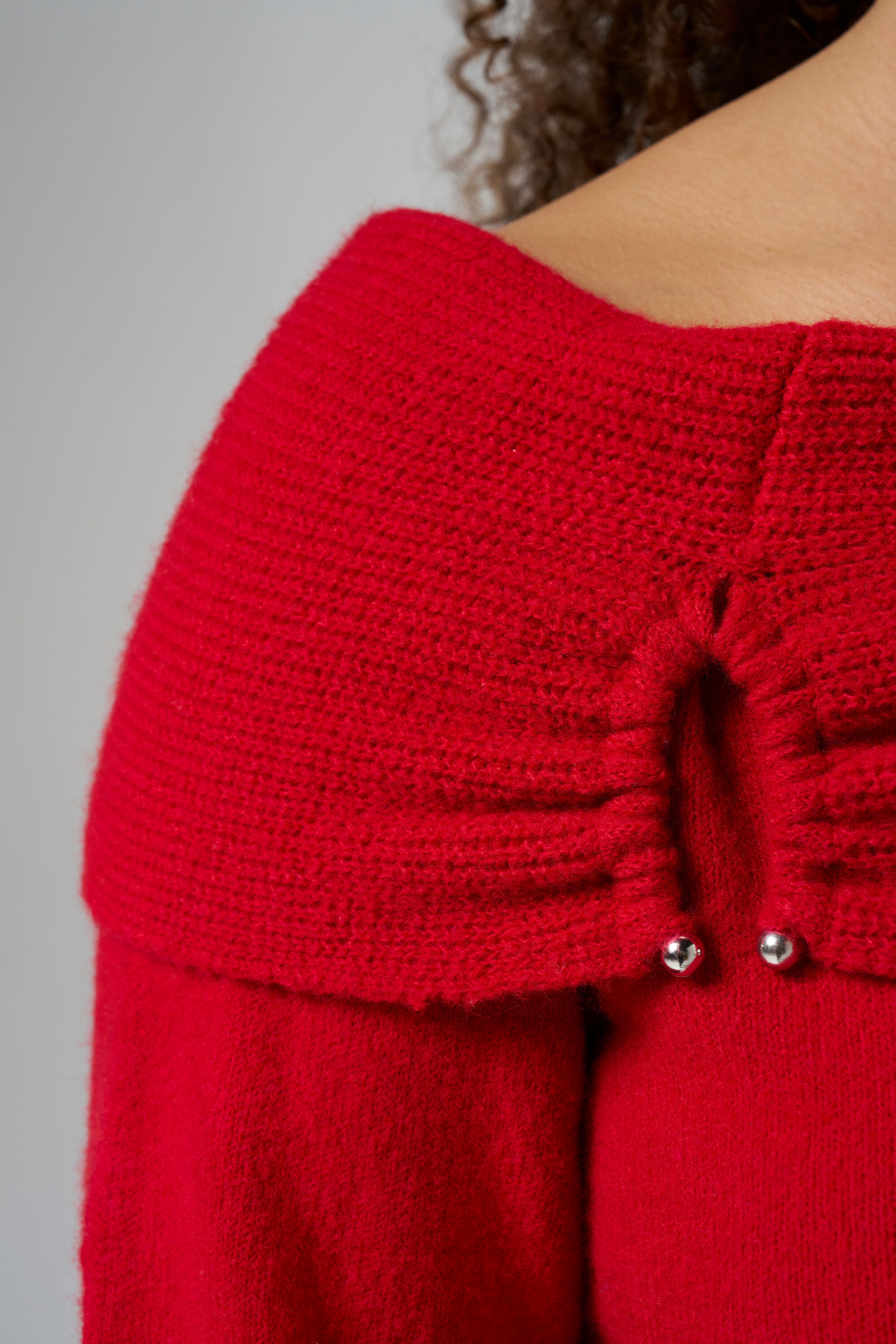 Pull en maille &agrave; &eacute;paules d&eacute;nud&eacute;es image number 4