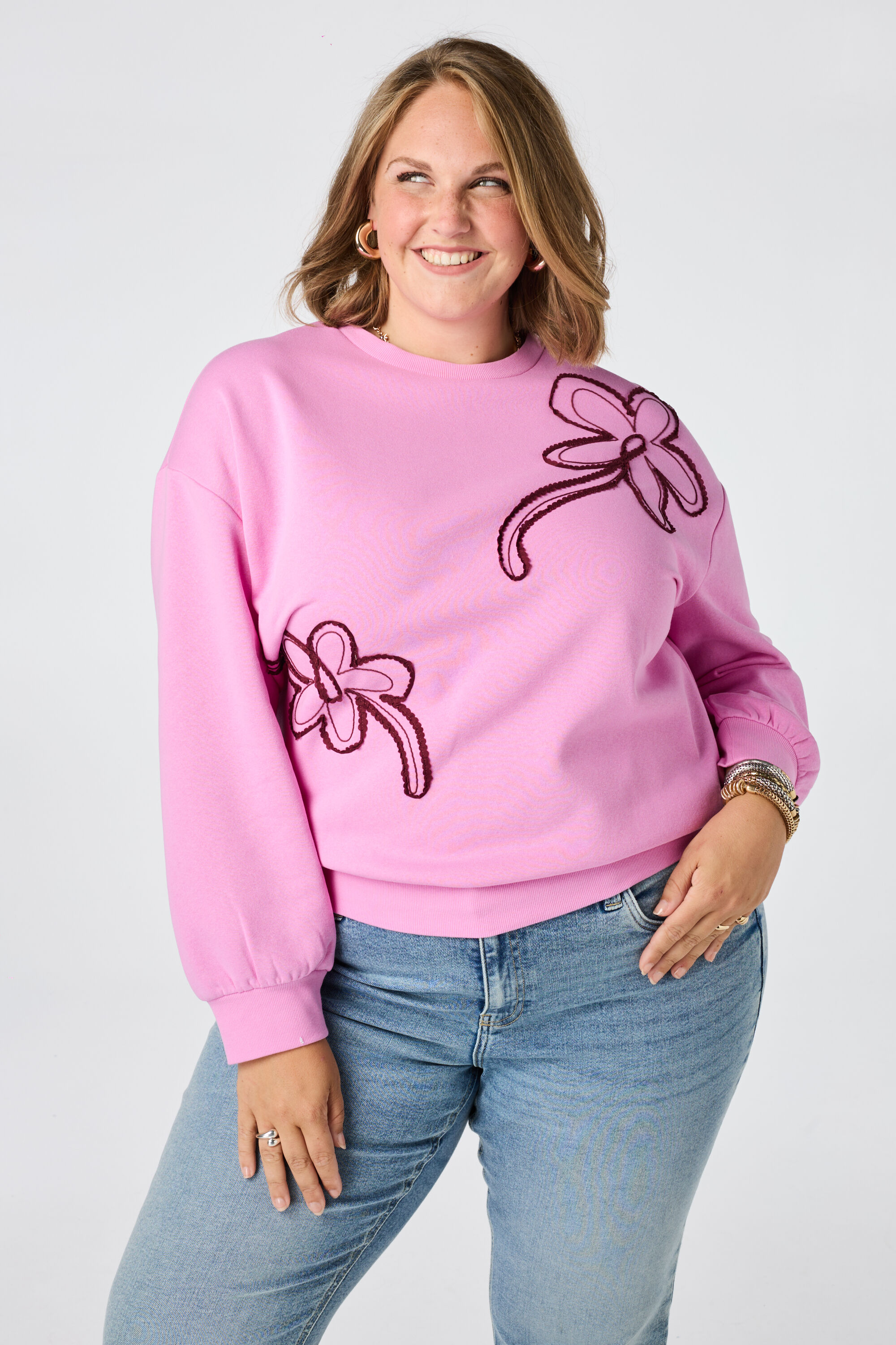 Sweat &agrave; broderie