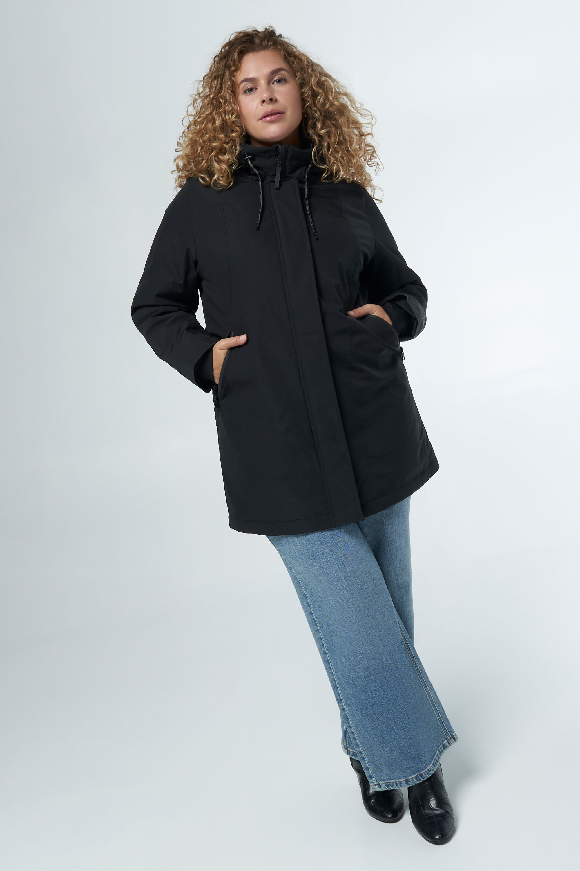 Veste &agrave; capuche image number 5