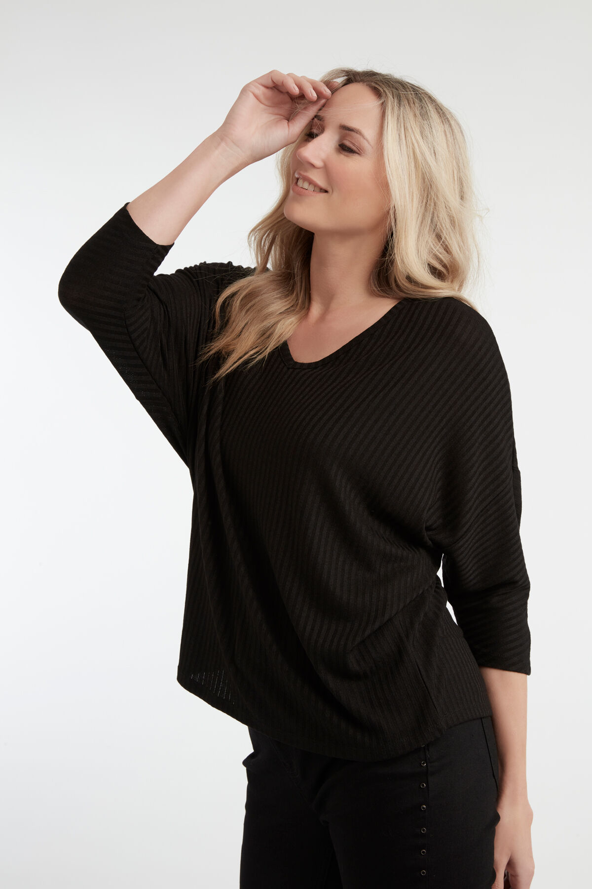 Pantalon avec des clous en pierre image number 3