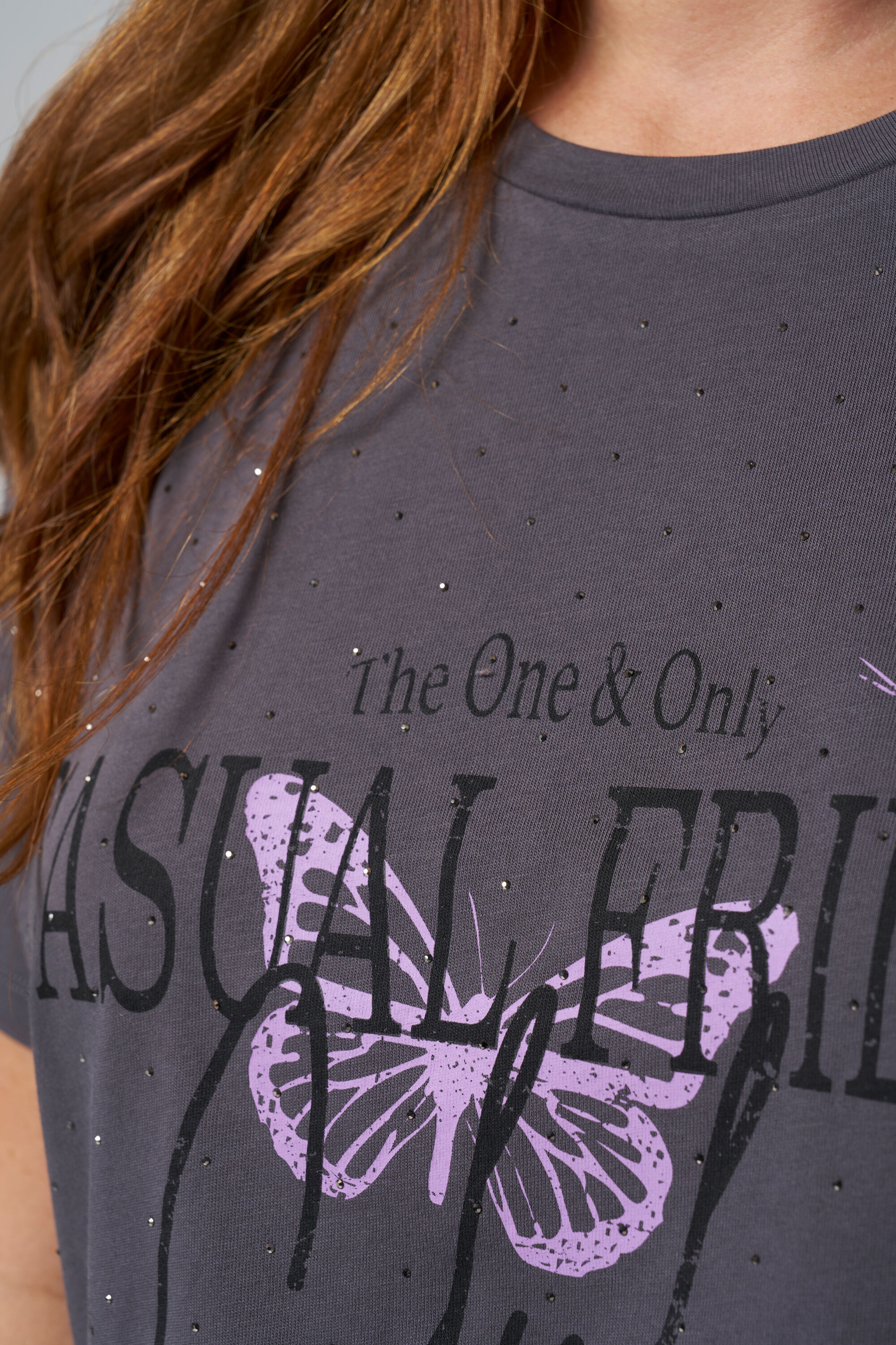 T-shirt avec inscription et d&eacute;tails fantaisie image number 4