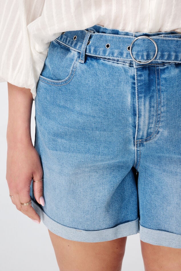 Short en jean avec ceinture image number 4