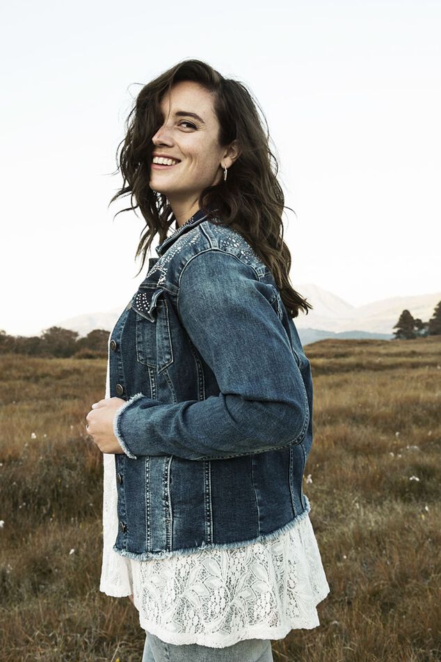 Veste en jean à clous image number 0