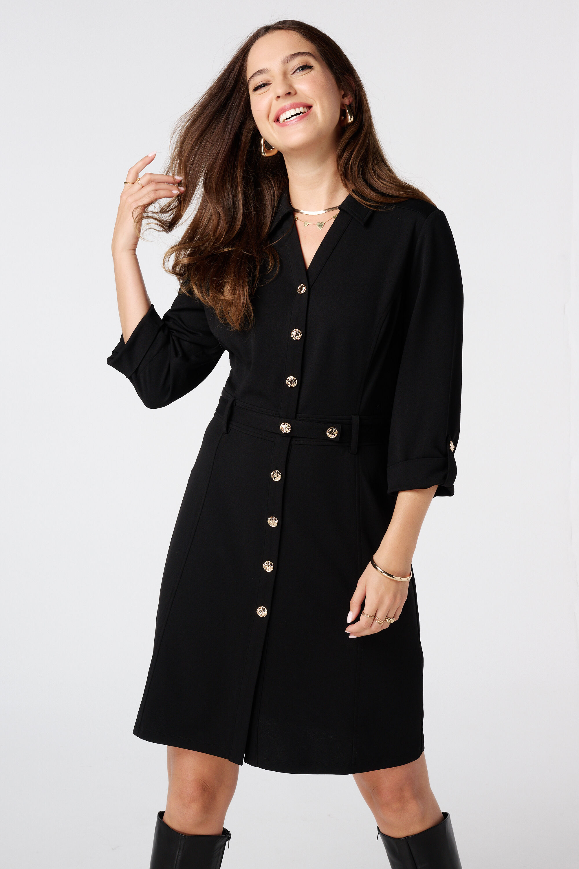 Robe avec boutons d&eacute;coratifs image number 5