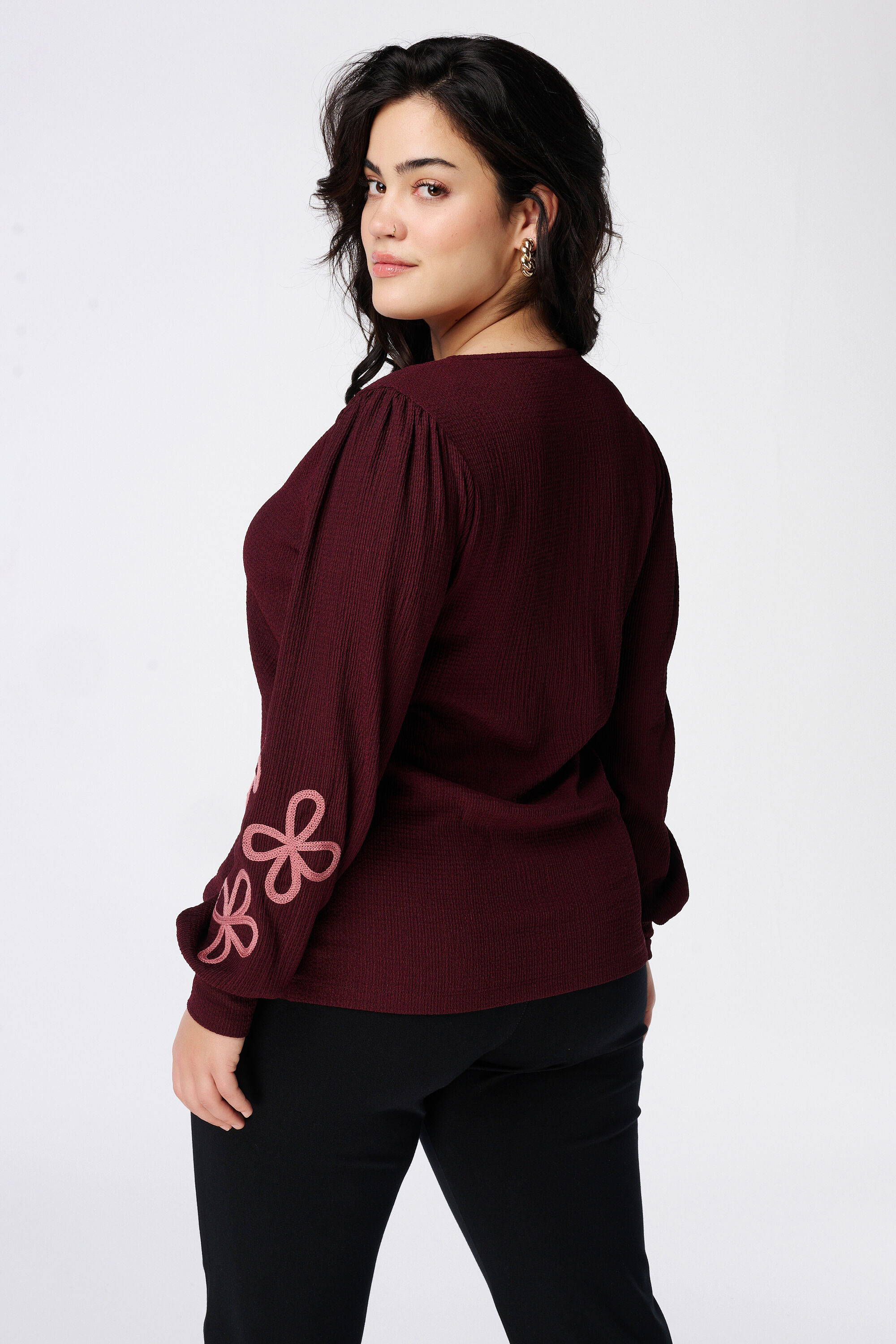 Haut avec d&eacute;tails sur les manches image number 3