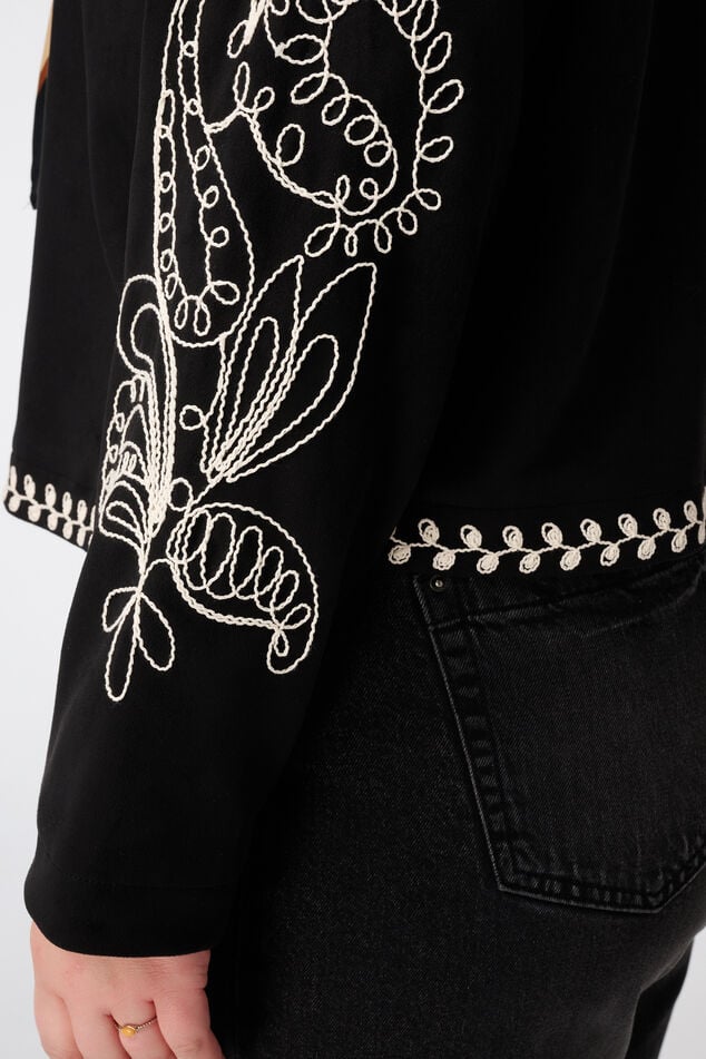 Veste aspect suédé avec broderies  image number 6