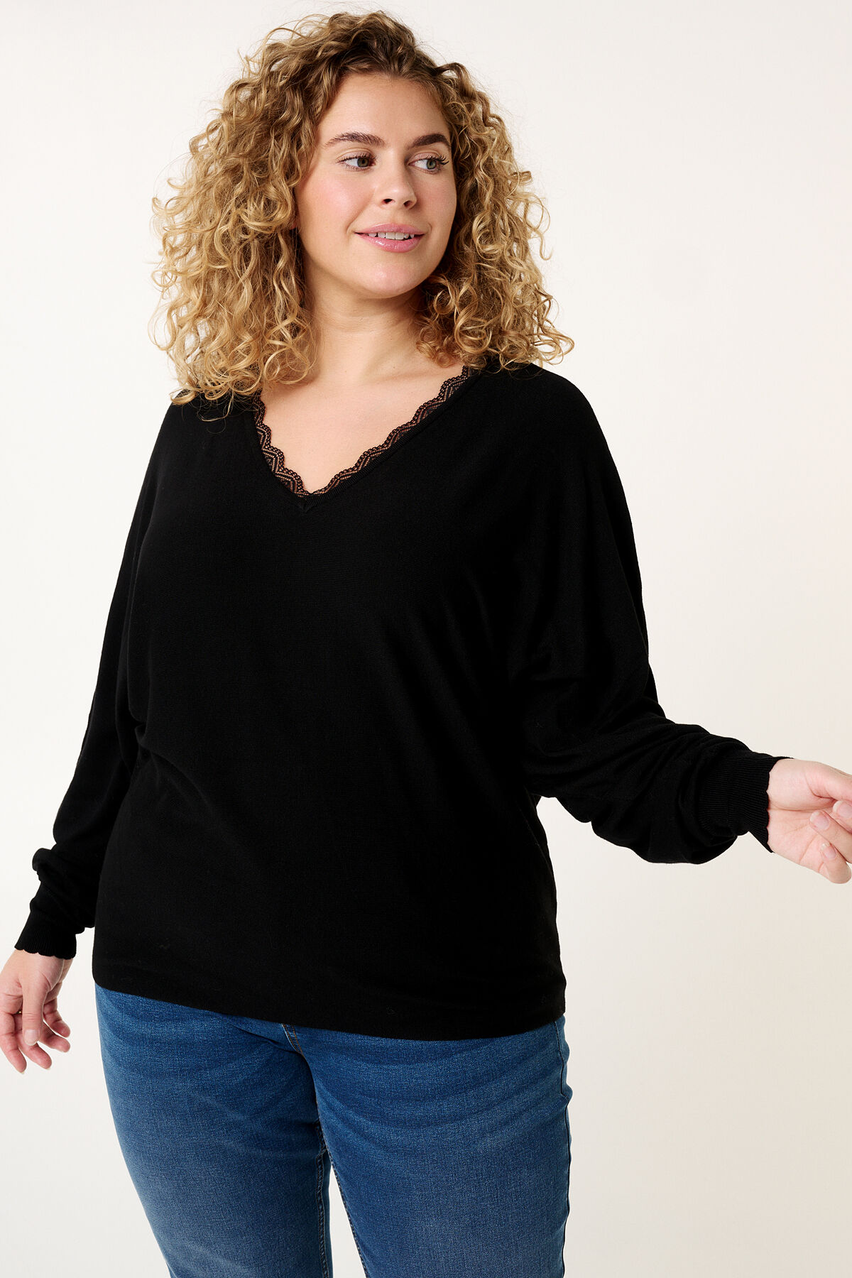 Pull hotsell avec dentelle