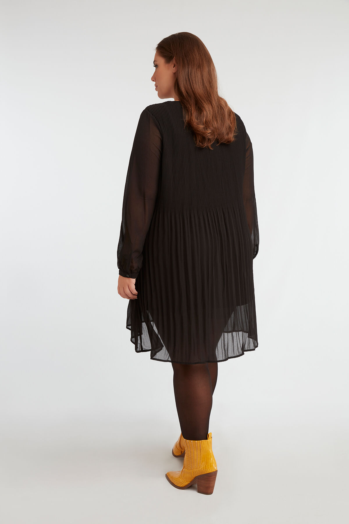 Robe pliss&eacute;e  image number 6