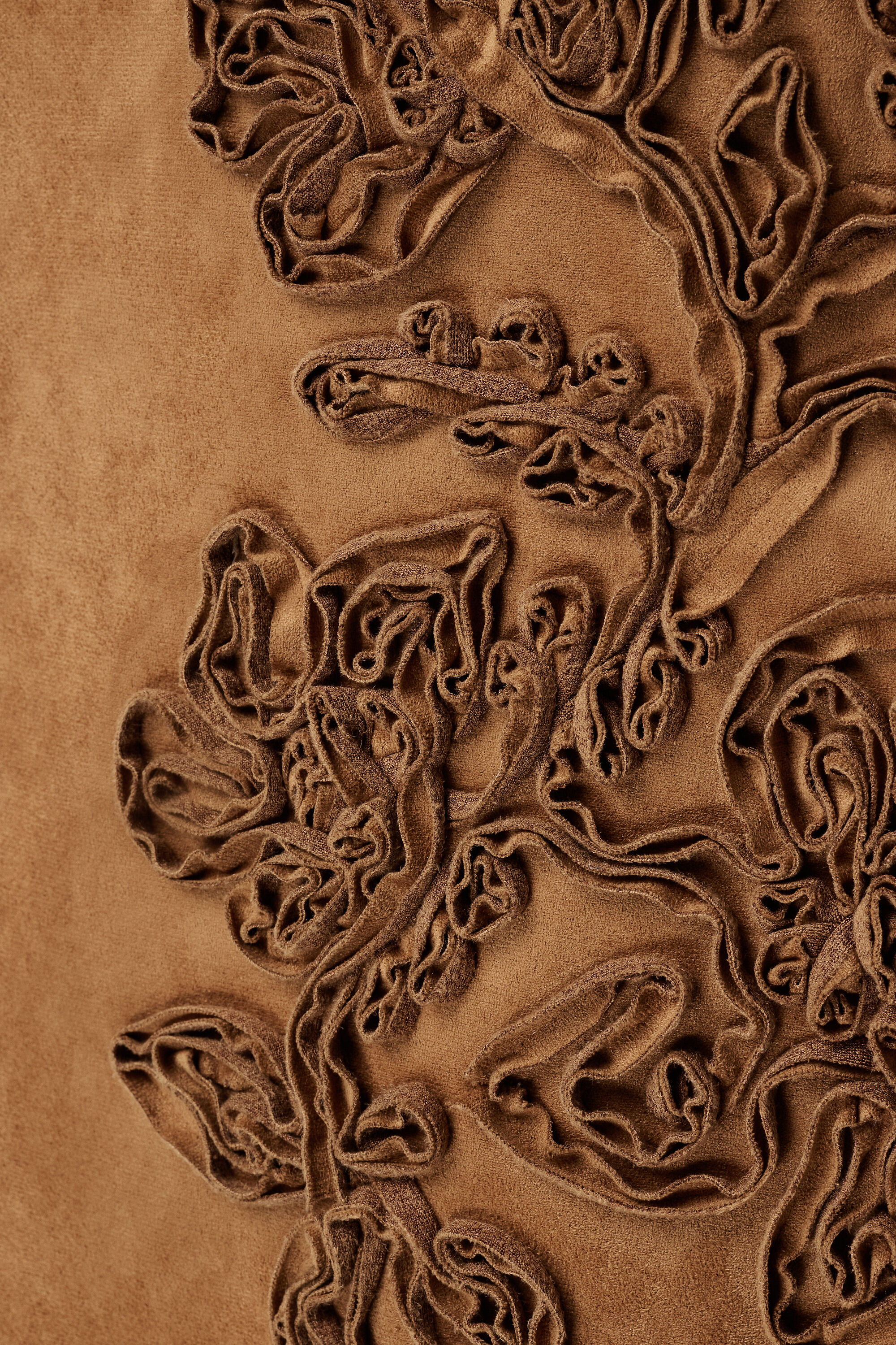 Gilet en su&eacute;dine avec broderie image number 6