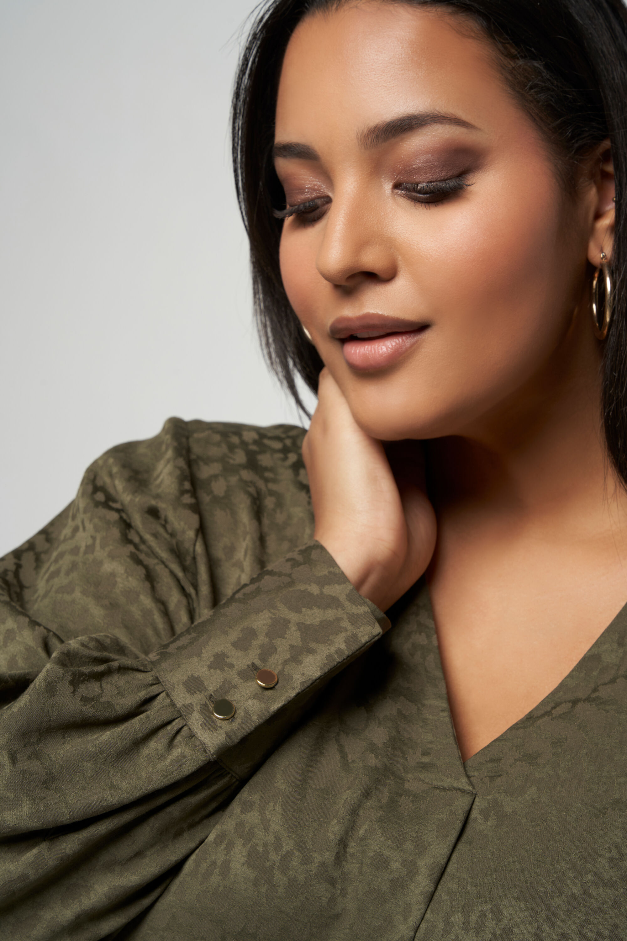 Chemisier en satin &agrave; imprim&eacute; image number 4