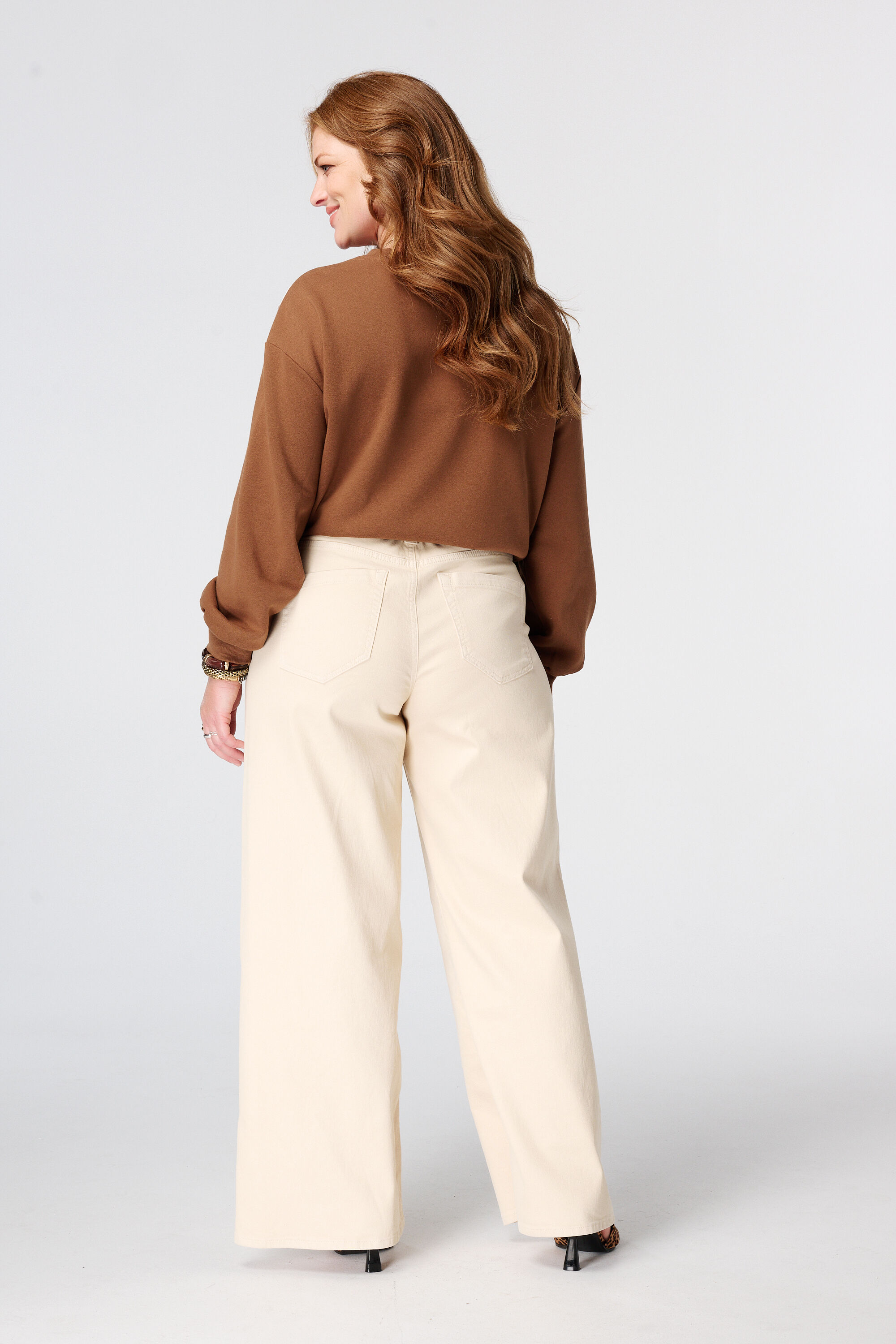 Jean wide leg avec cordon &agrave; nouer image number 3