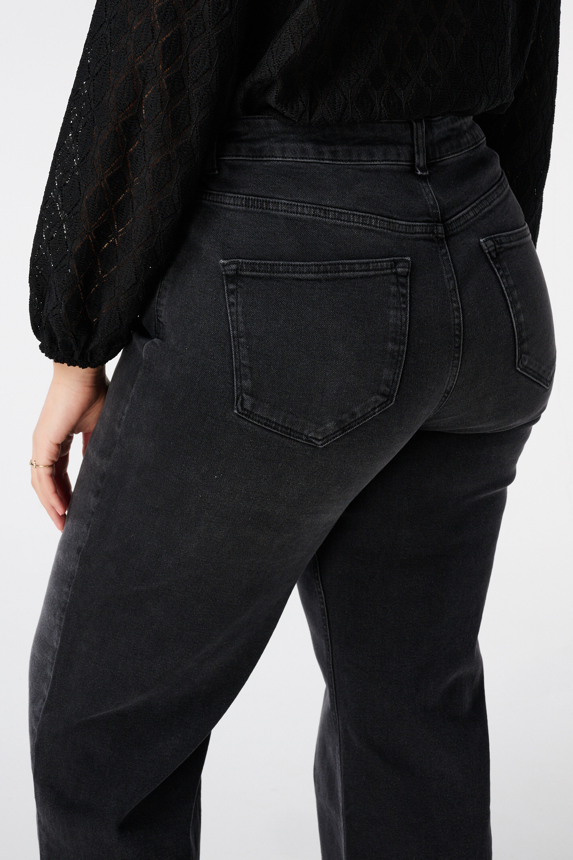 Jean &eacute;vas&eacute; IVY image number 4