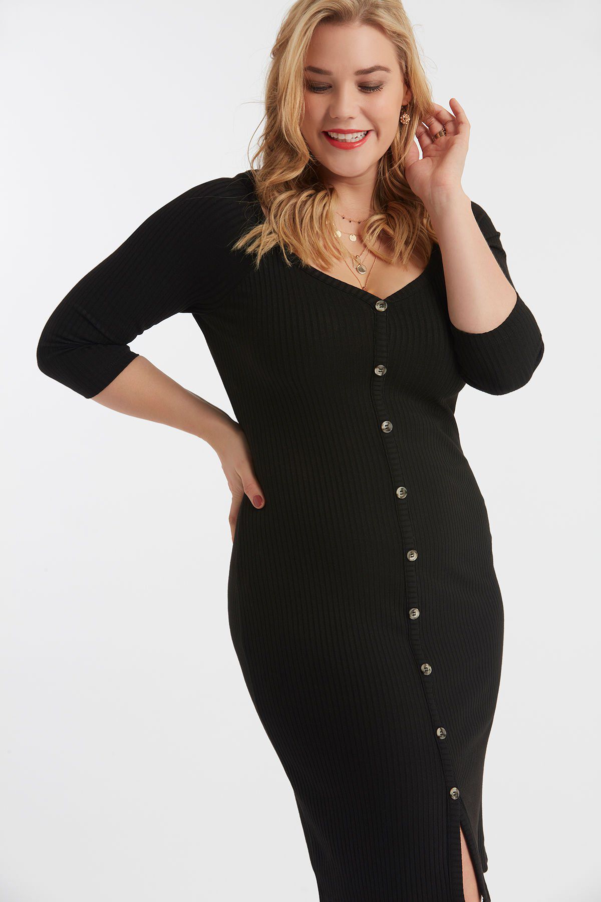 Robe en maille fine c&ocirc;tel&eacute;e avec boutons image number 3