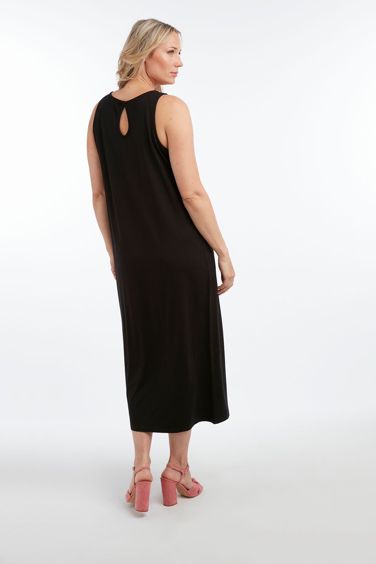 Robe sans manches image number 3