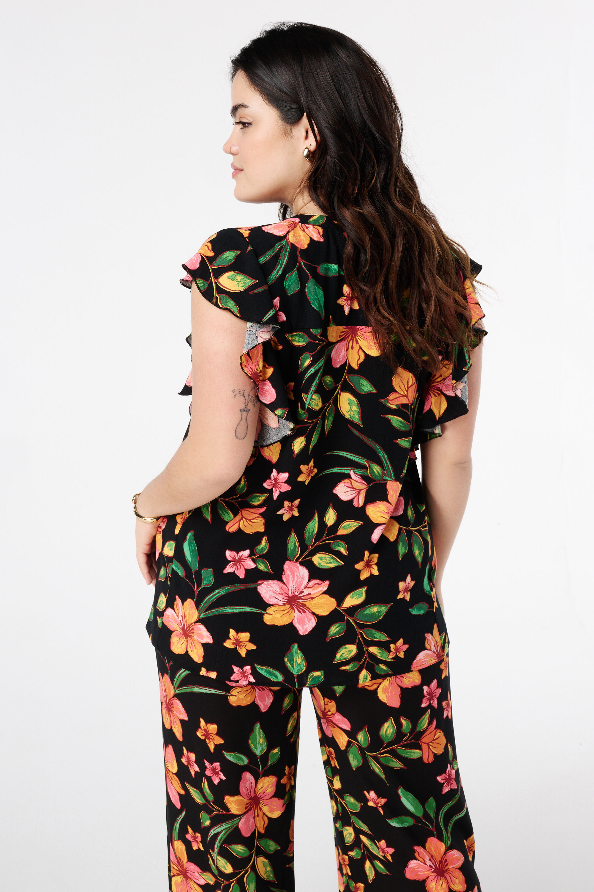 Top &agrave; imprim&eacute; floral image number 3