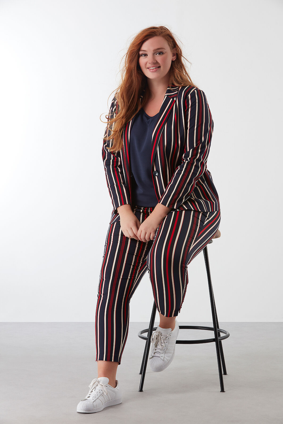 Veste blazer &agrave; rayures image number 4