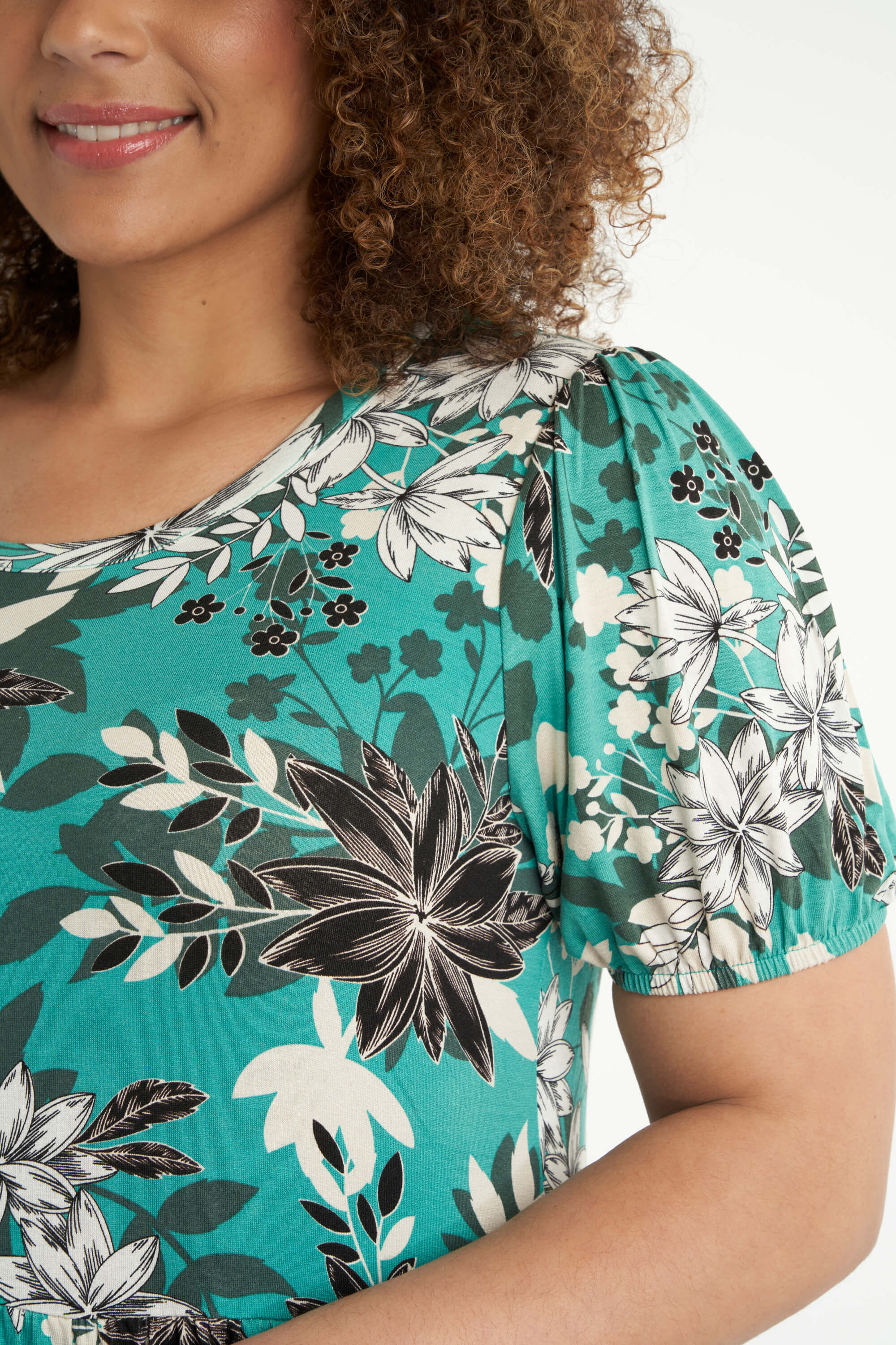 Longue robe &agrave; imprim&eacute;  image number 4