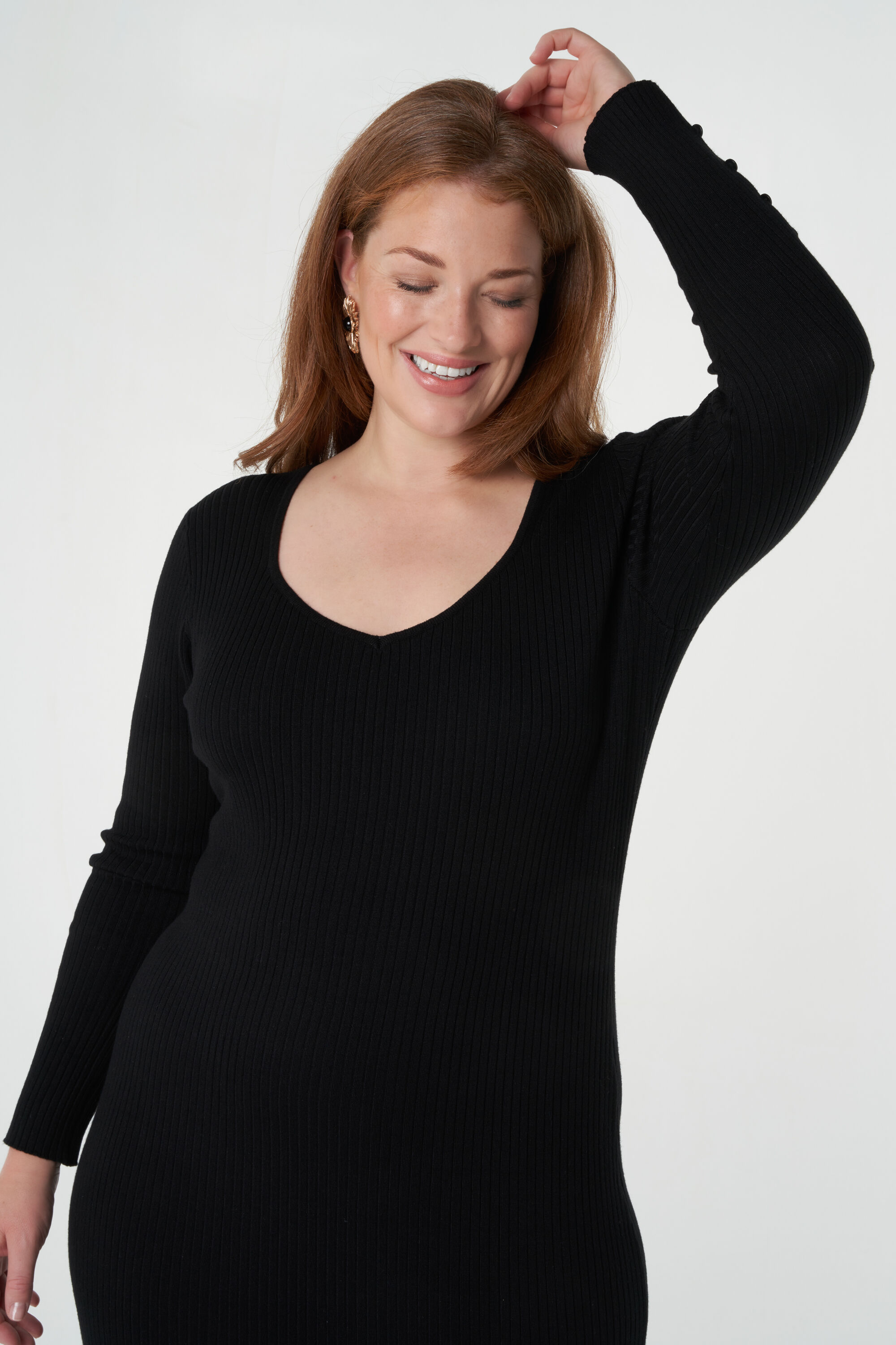 Robe en maille c&ocirc;tel&eacute;e image number 6