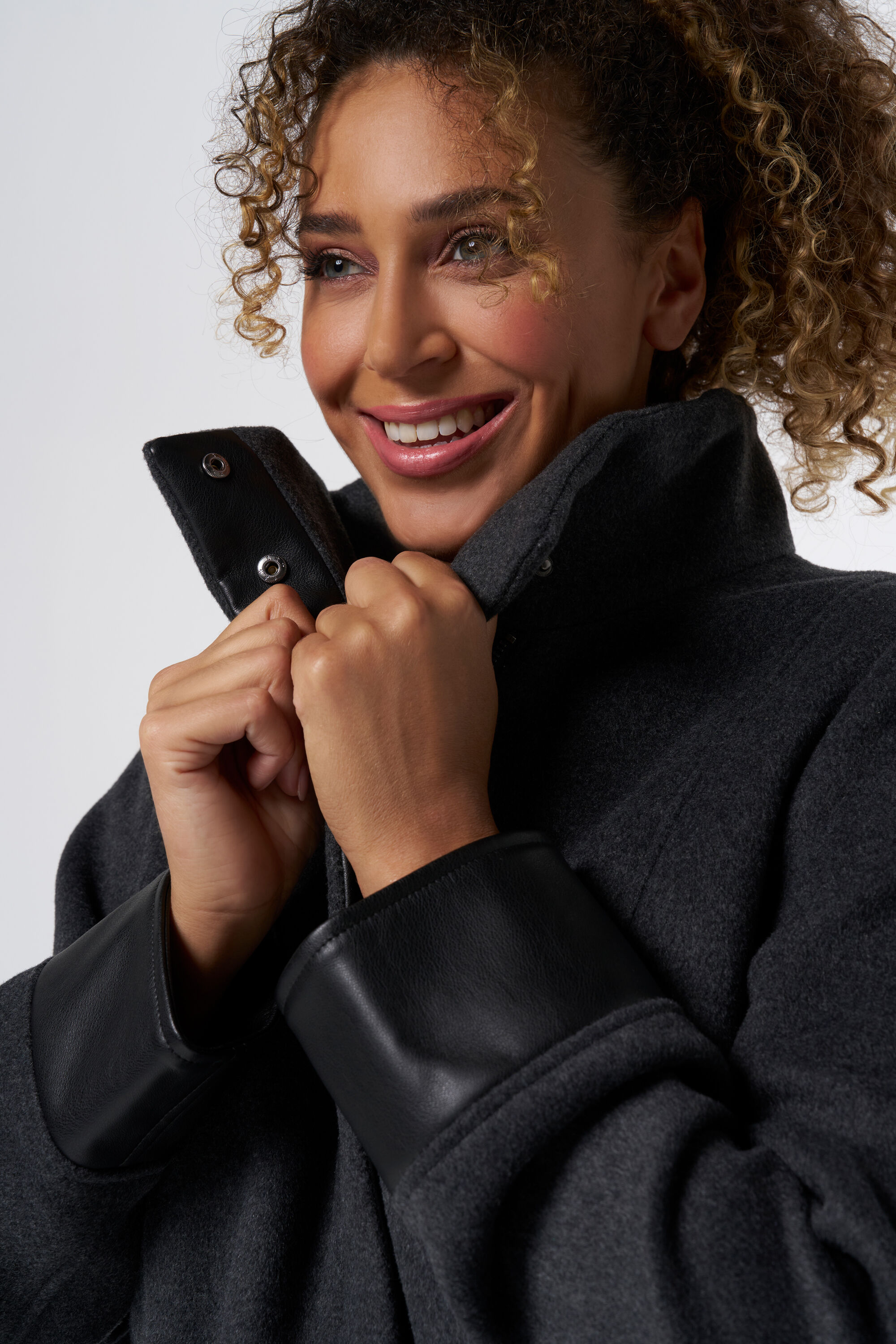 Veste avec ceinture image number 4