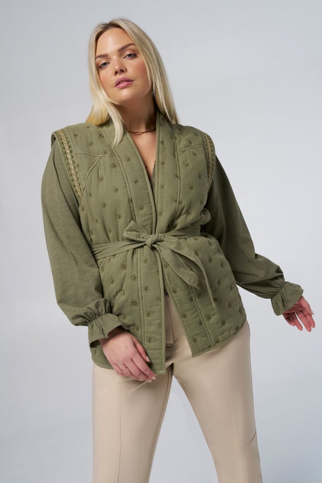 Gilet orné de détails dorés image number 0