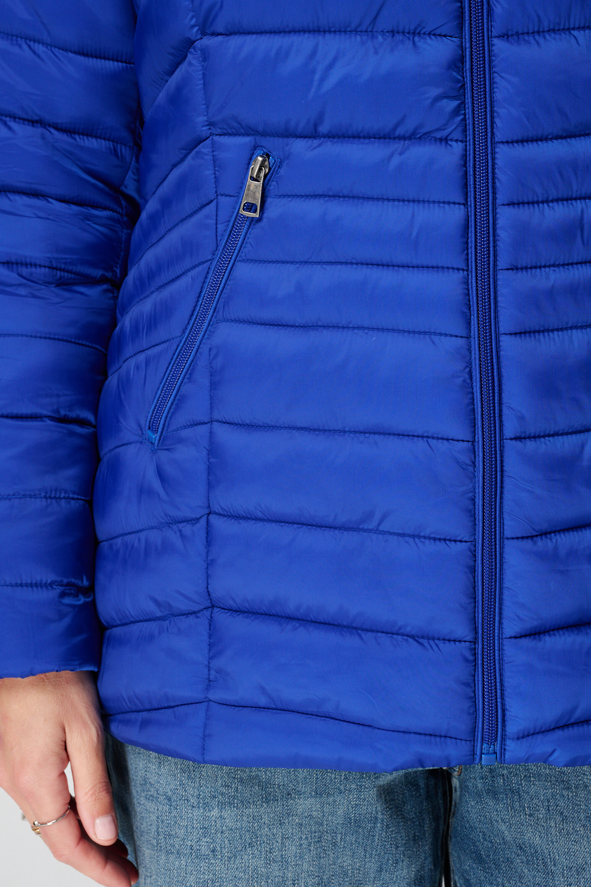 Veste l&eacute;g&egrave;rement matelass&eacute;e image number 6