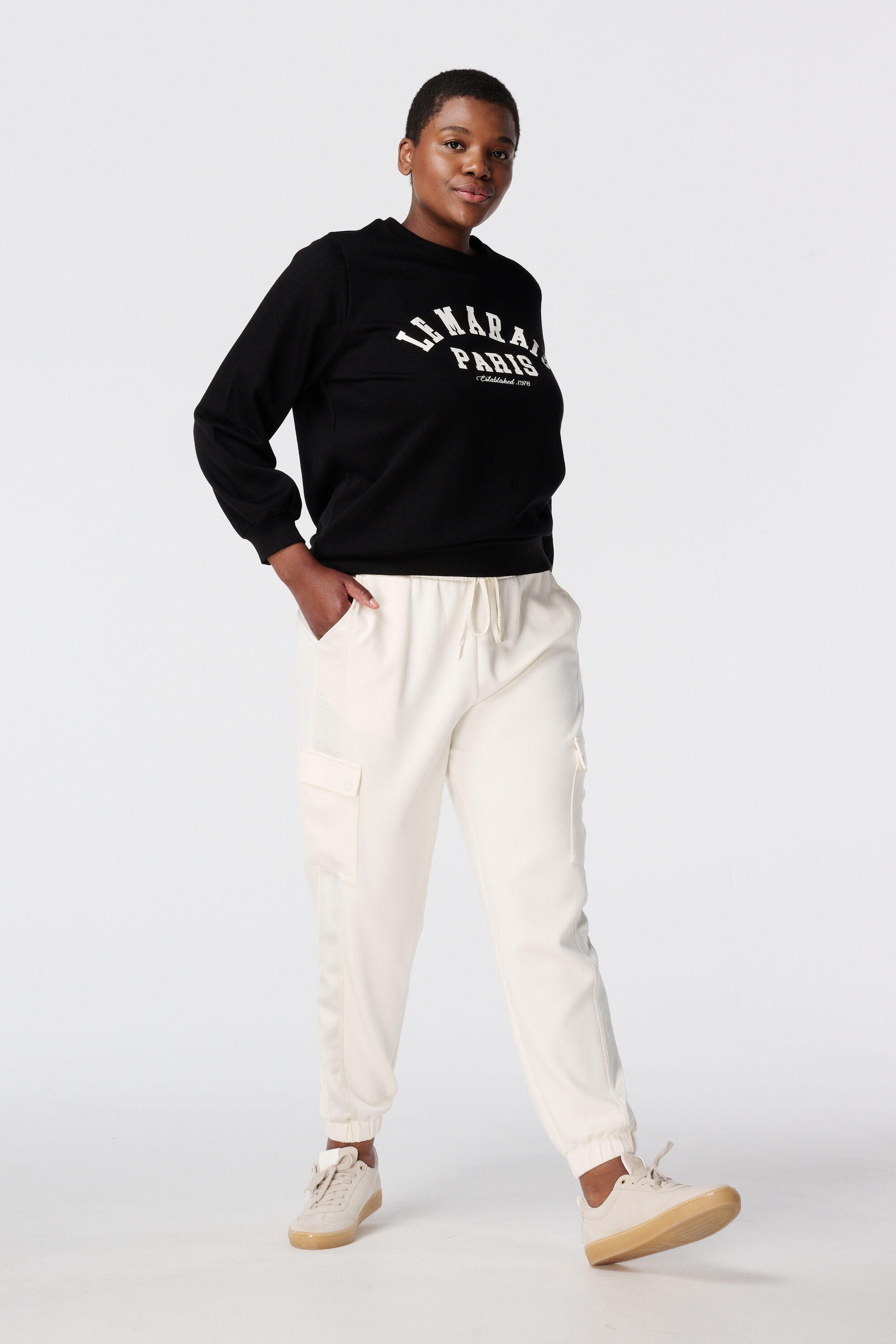 Pull avec inscription image number 5