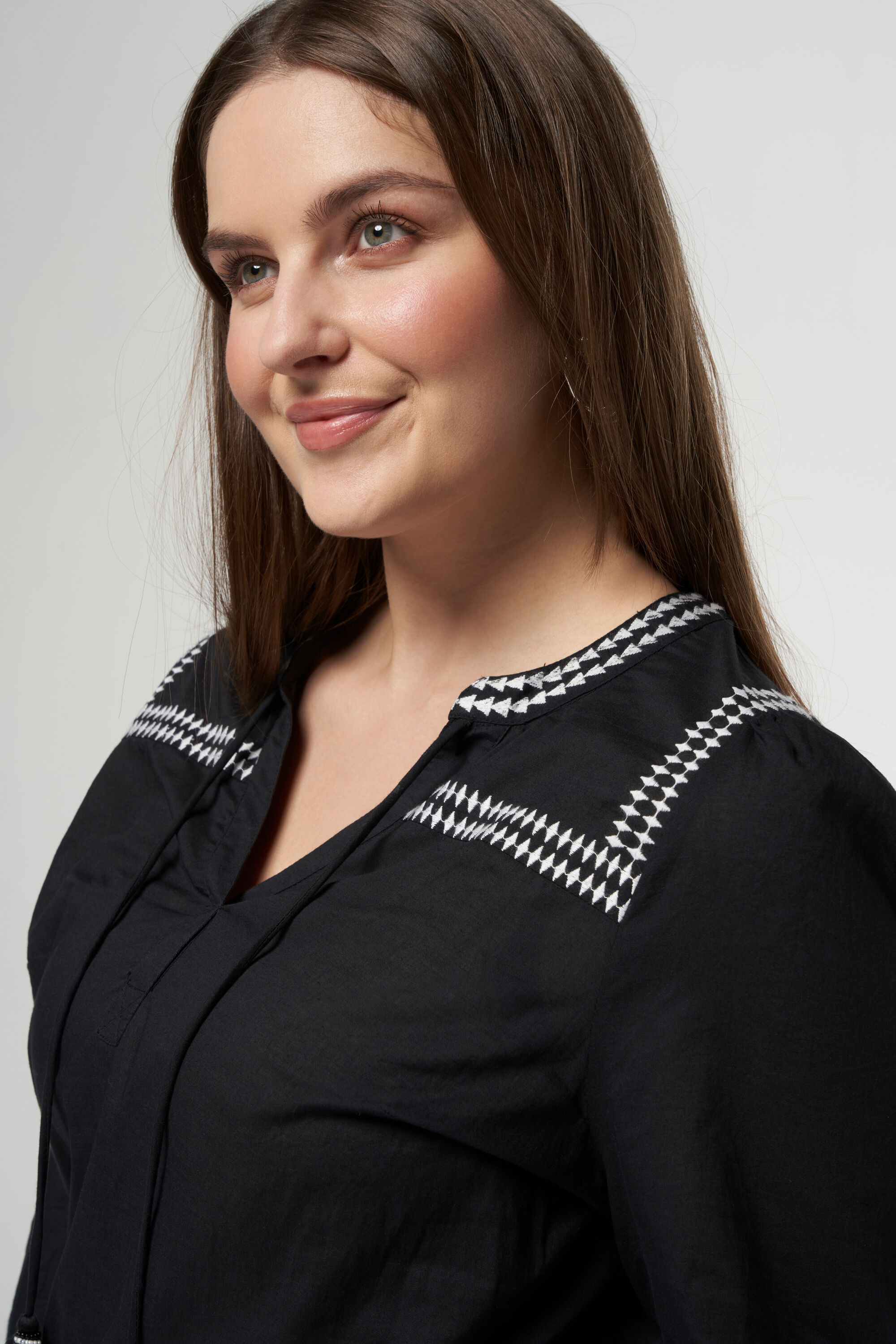 Chemisier brod&eacute; image number 4