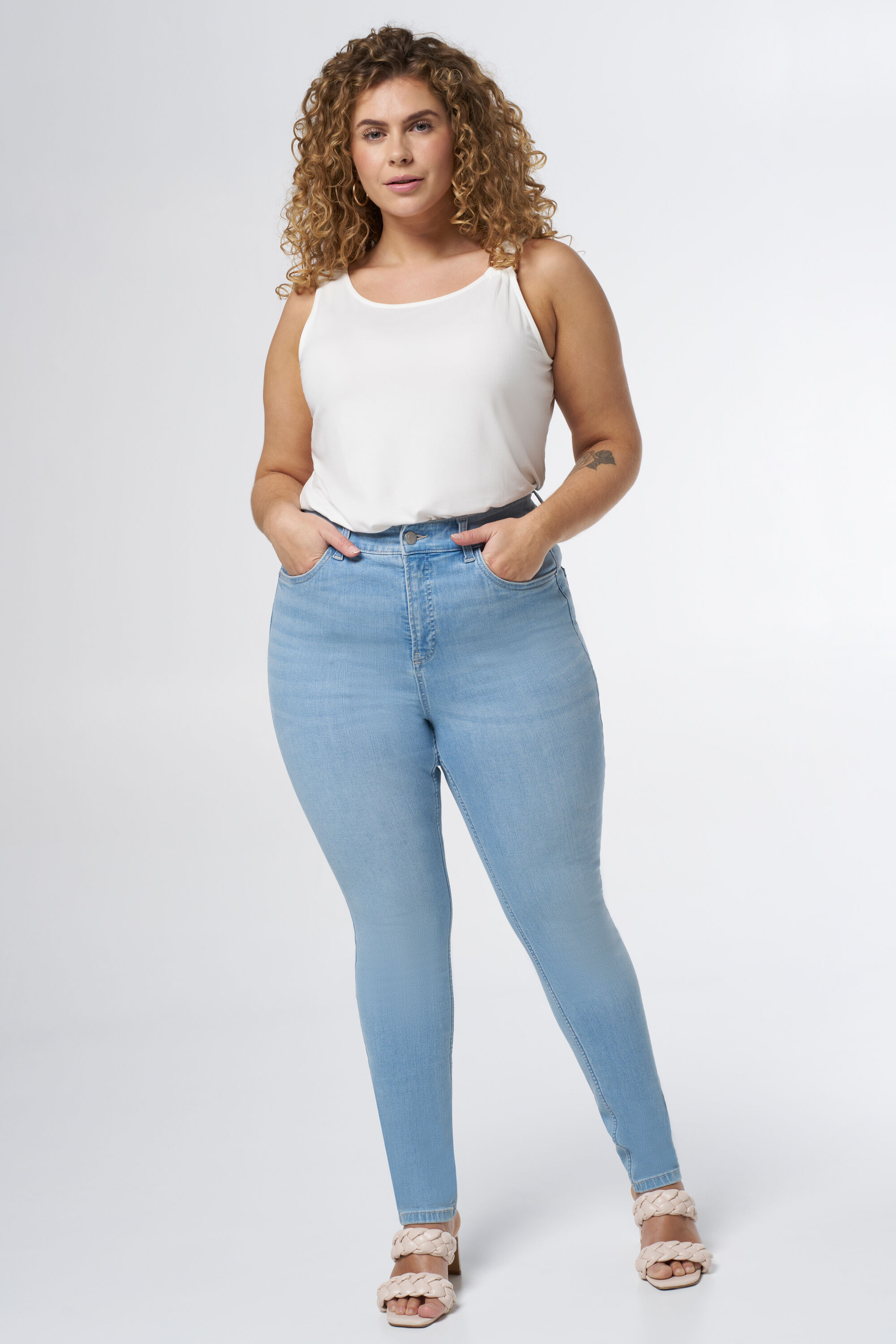Jean skinny taille haute grande taille deals
