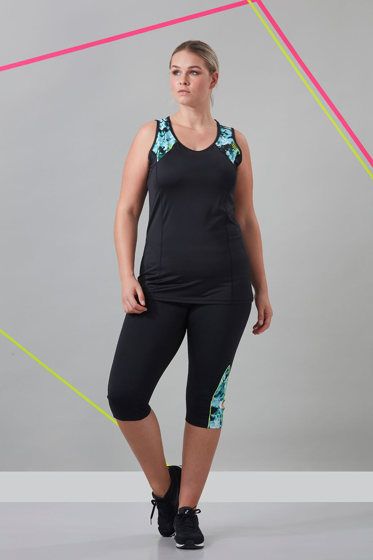 Haut de sport avec imprim&eacute; graphique image number 5