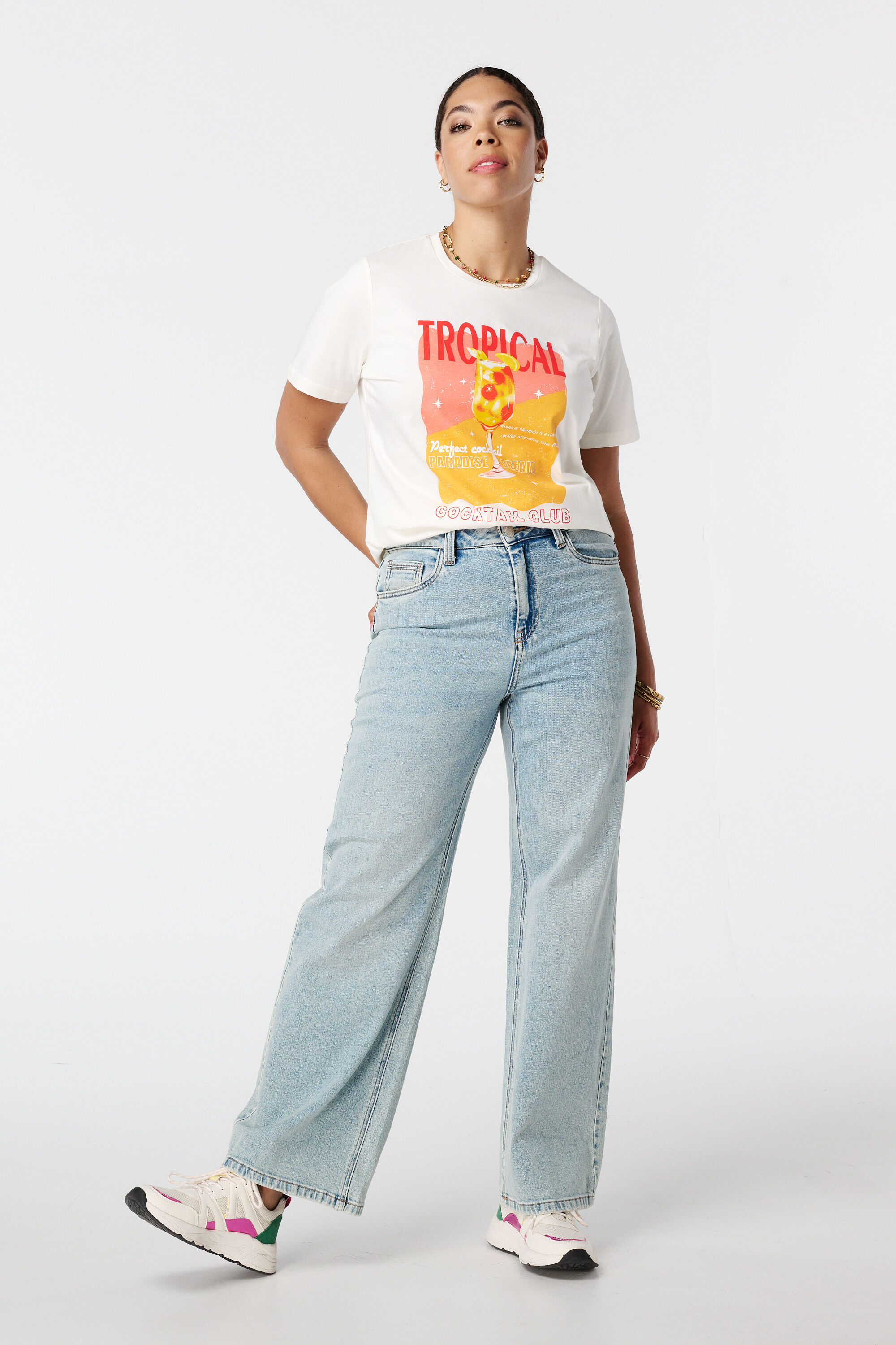 T-shirt avec imprim&eacute; tropical image number 5