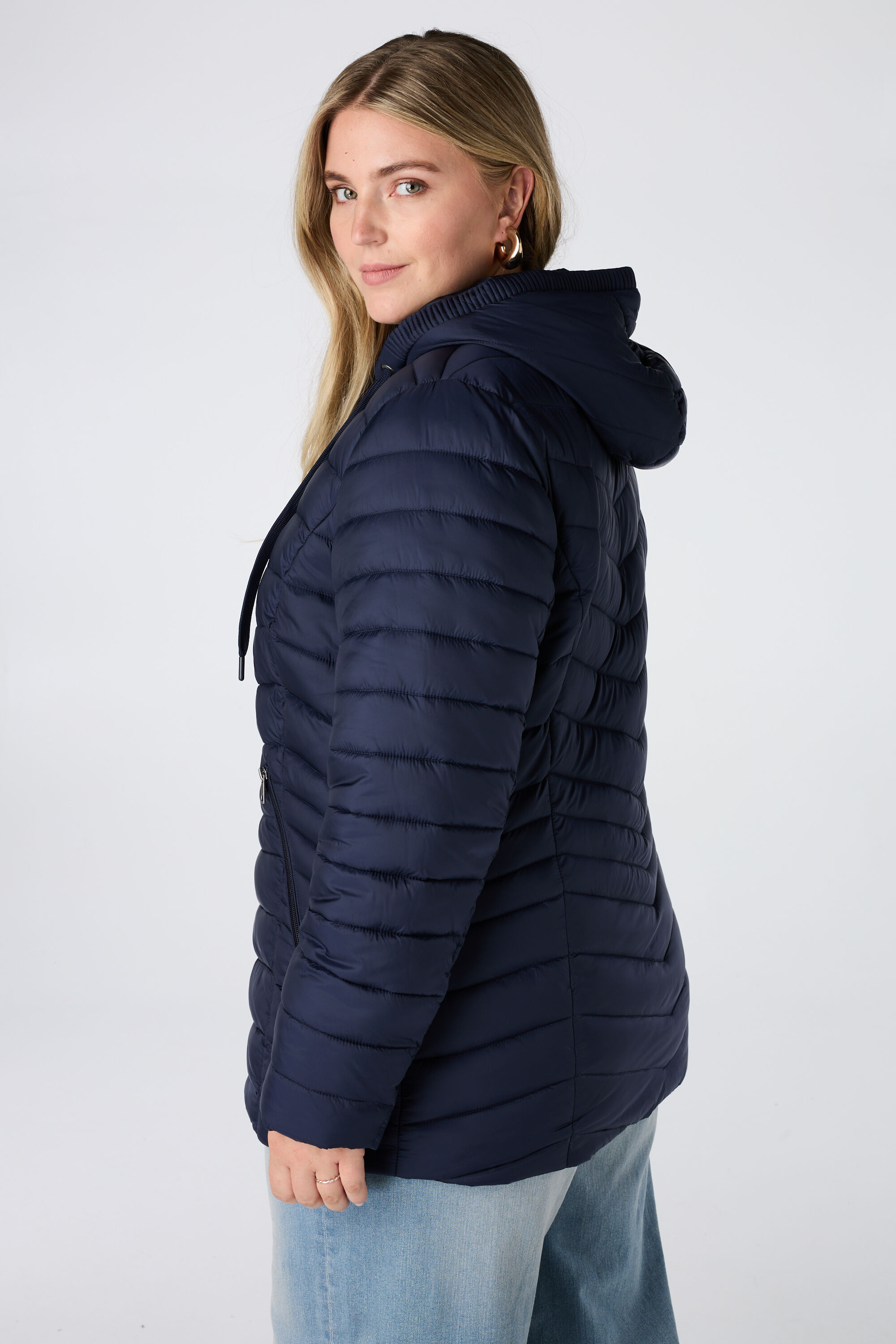 Veste l&eacute;g&egrave;rement matelass&eacute;e image number 1