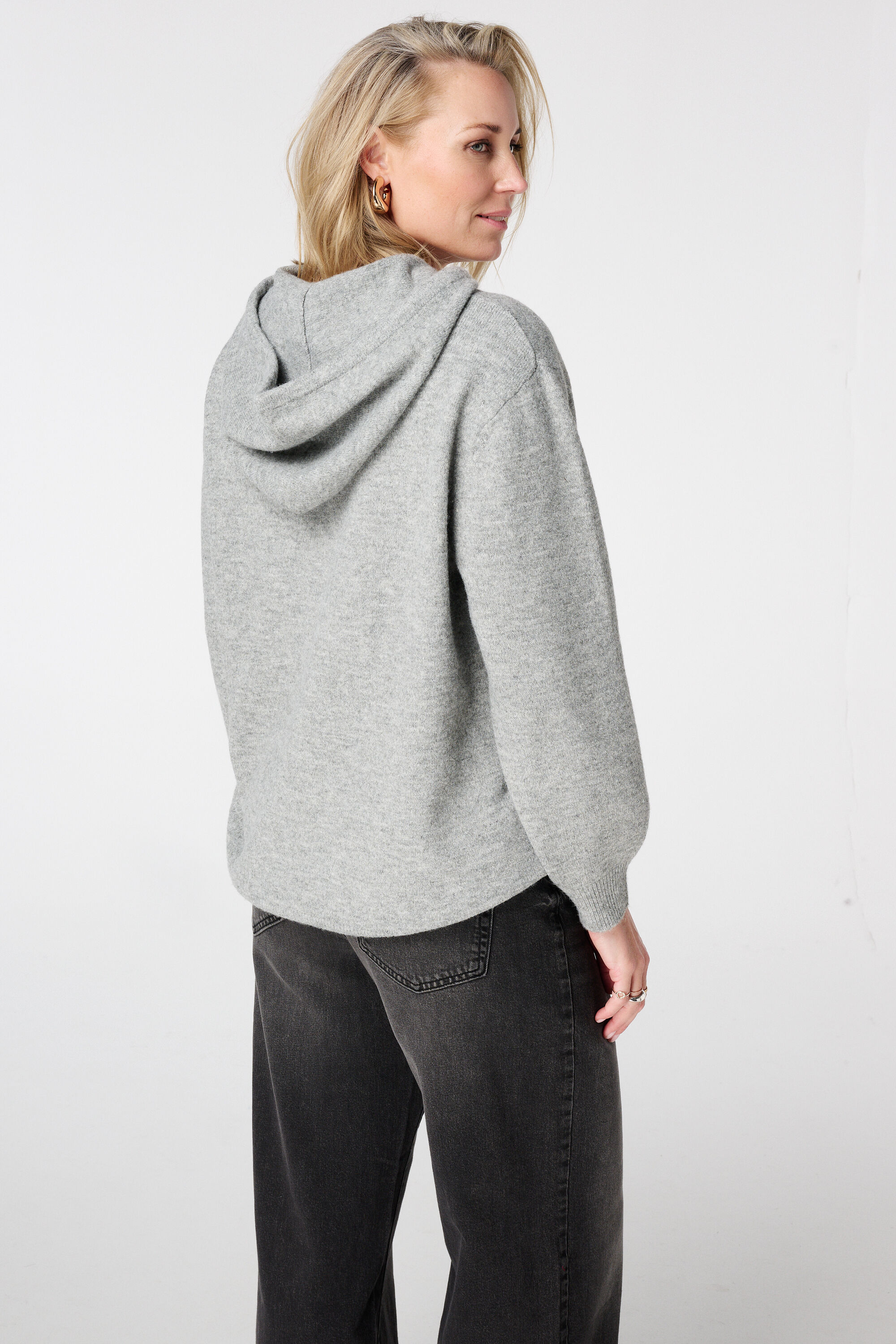 Sweat &agrave; capuche en maille image number 3