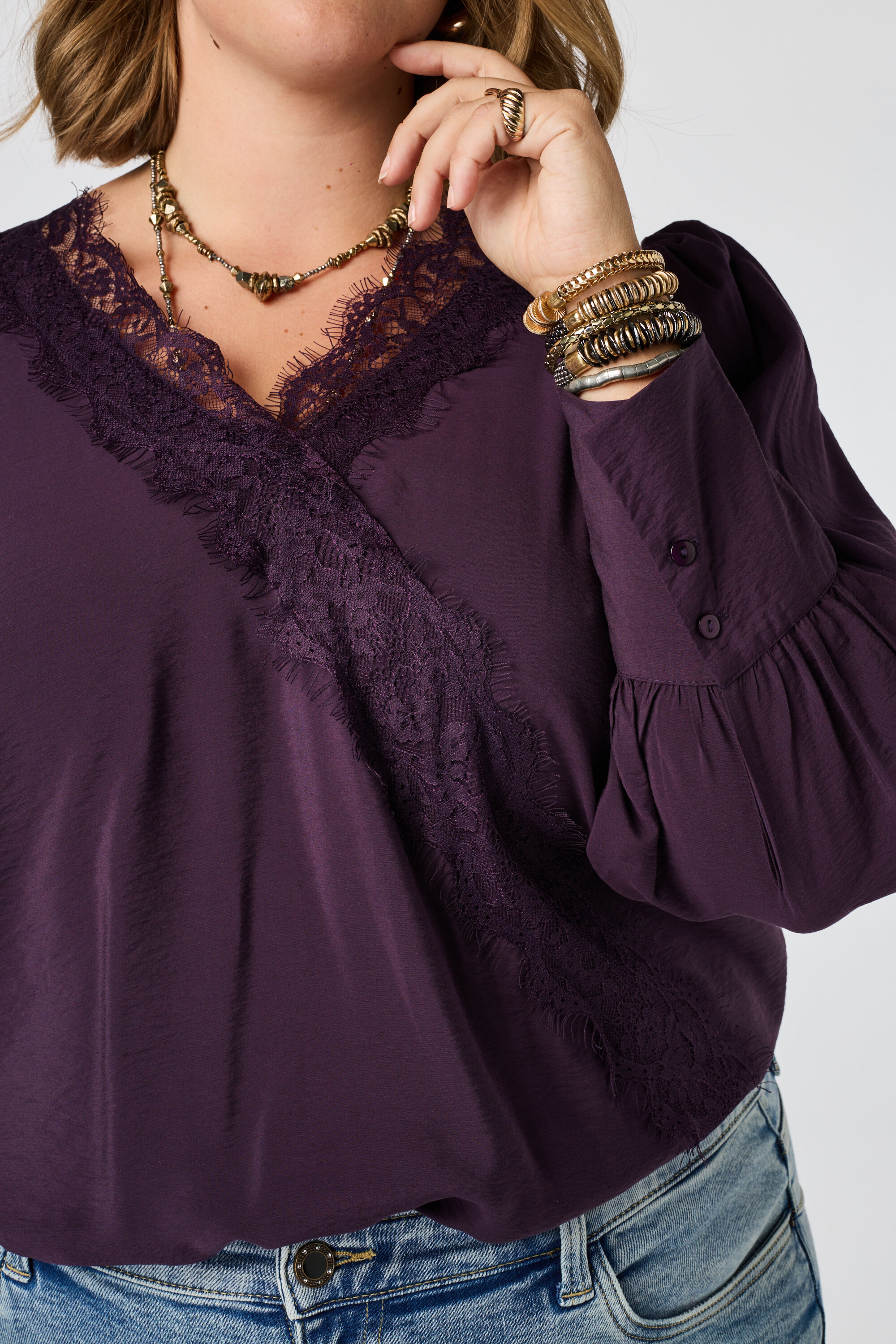 Blouse avec d&eacute;tails en dentelle image number 6