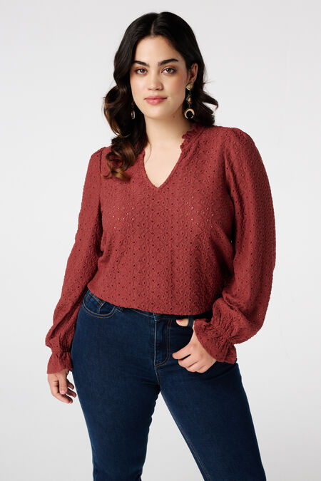 Top avec détails de broderie  Top avec détails de broderie