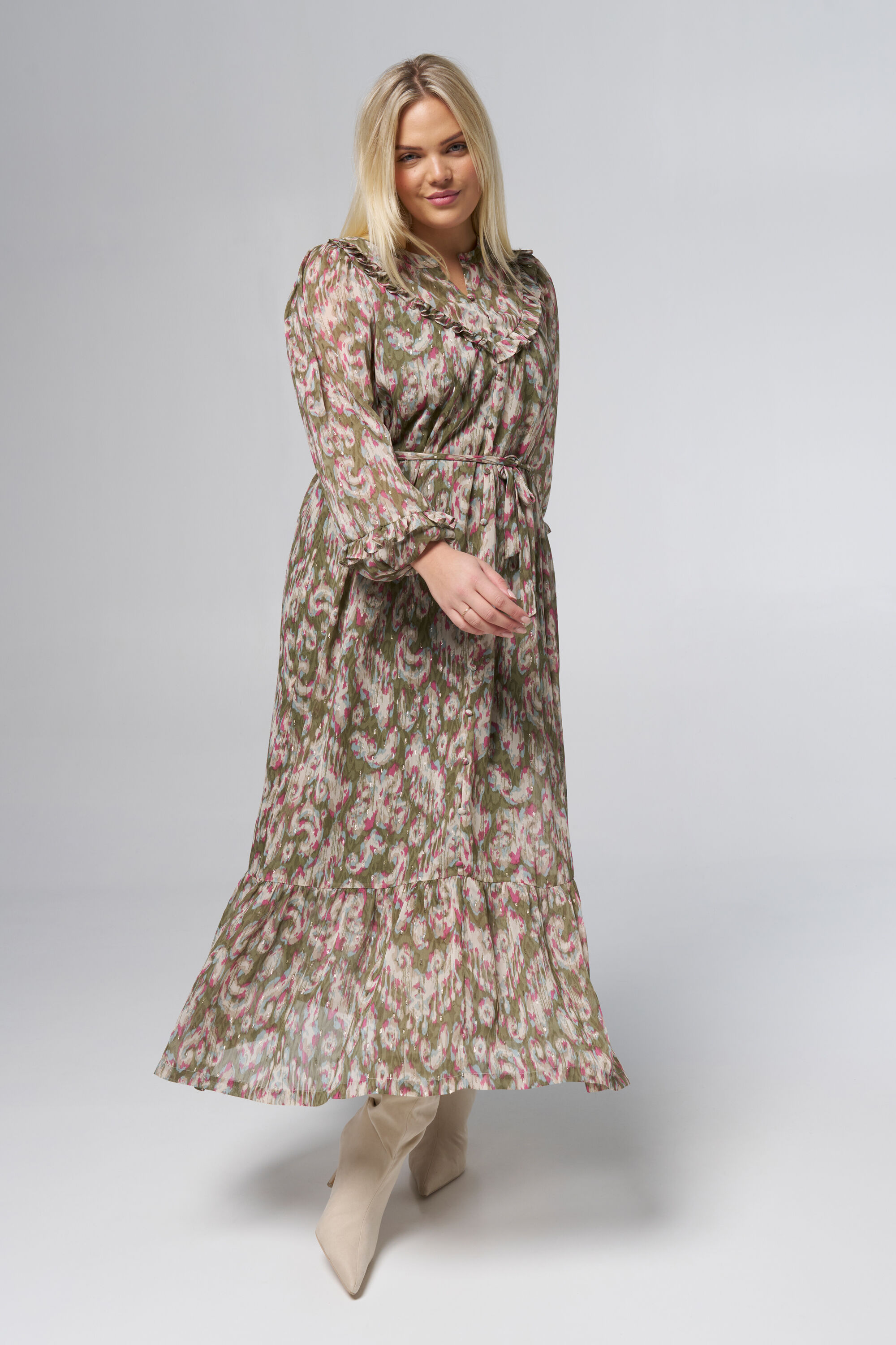 Robe longue color&eacute;e avec d&eacute;tails m&eacute;talliques image number 5