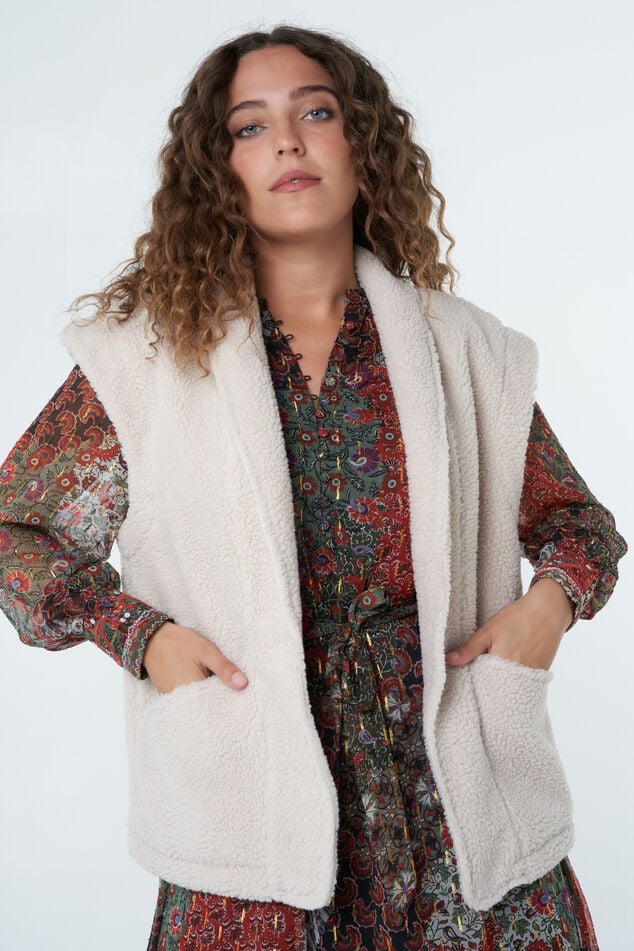 Gilet sans manches en fausse fourrure  image number 7