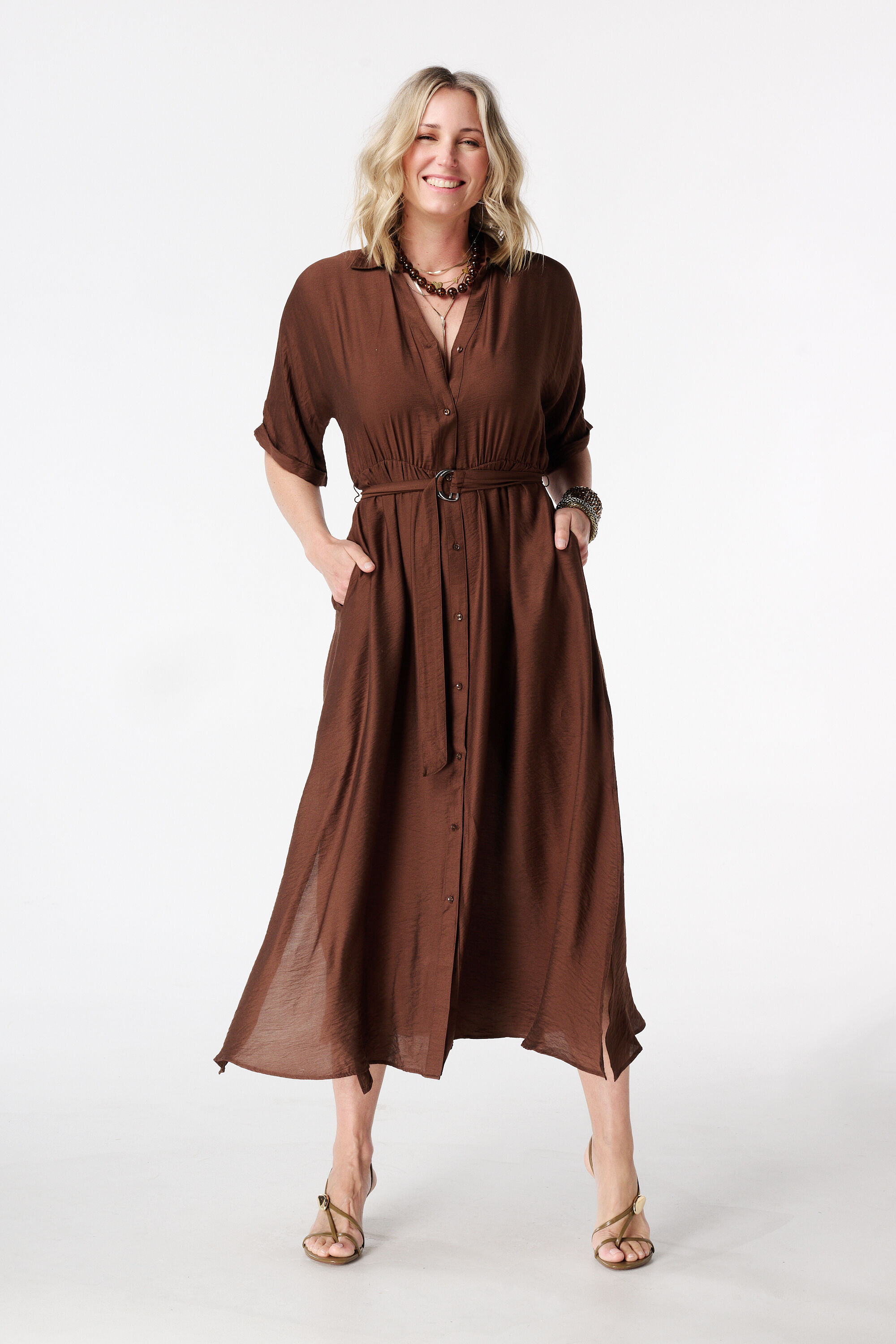 Robe longue avec ceinture