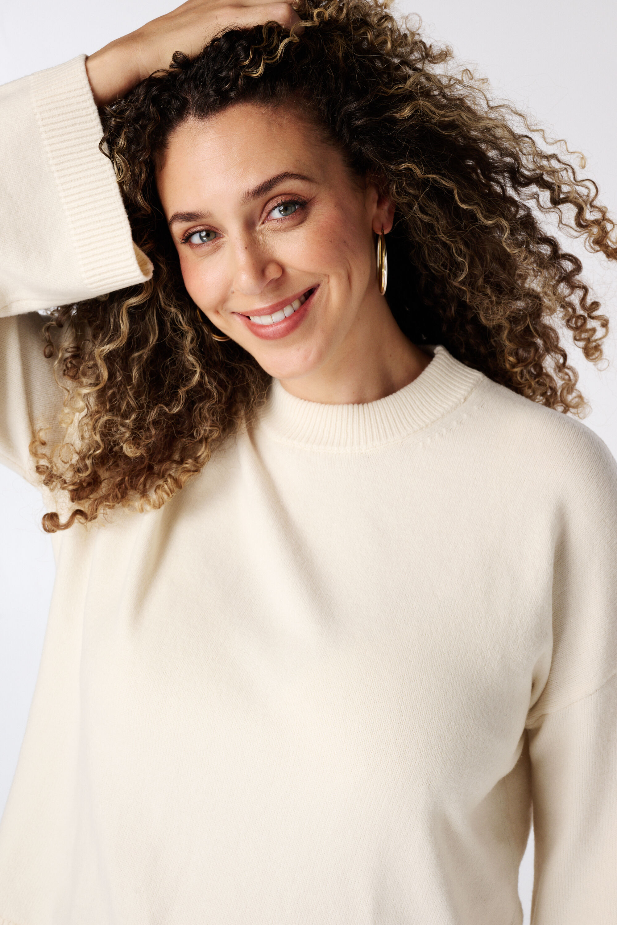 Pull avec dentelle image number 4