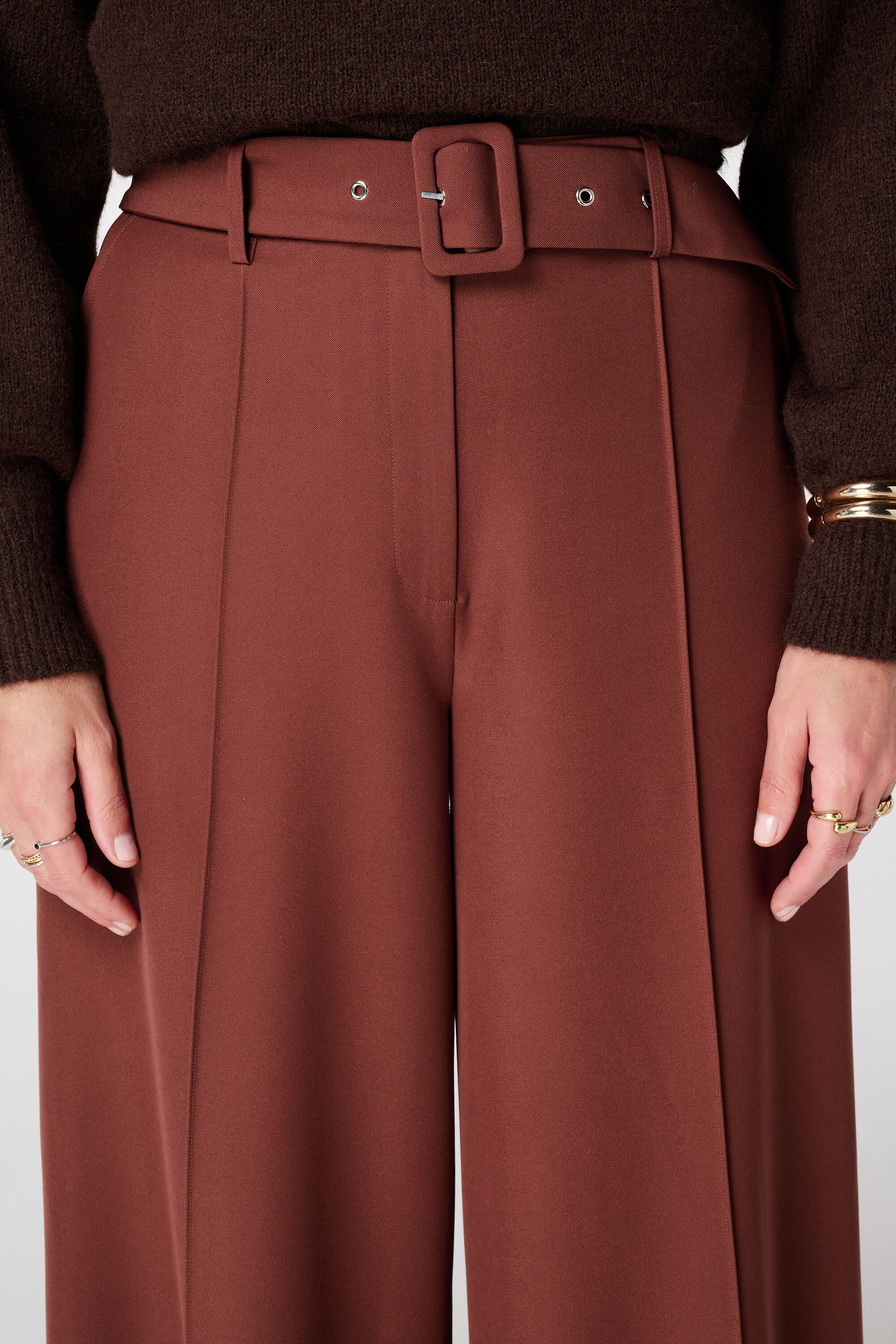 Pantalon large avec passepoil et ceinture image number 4