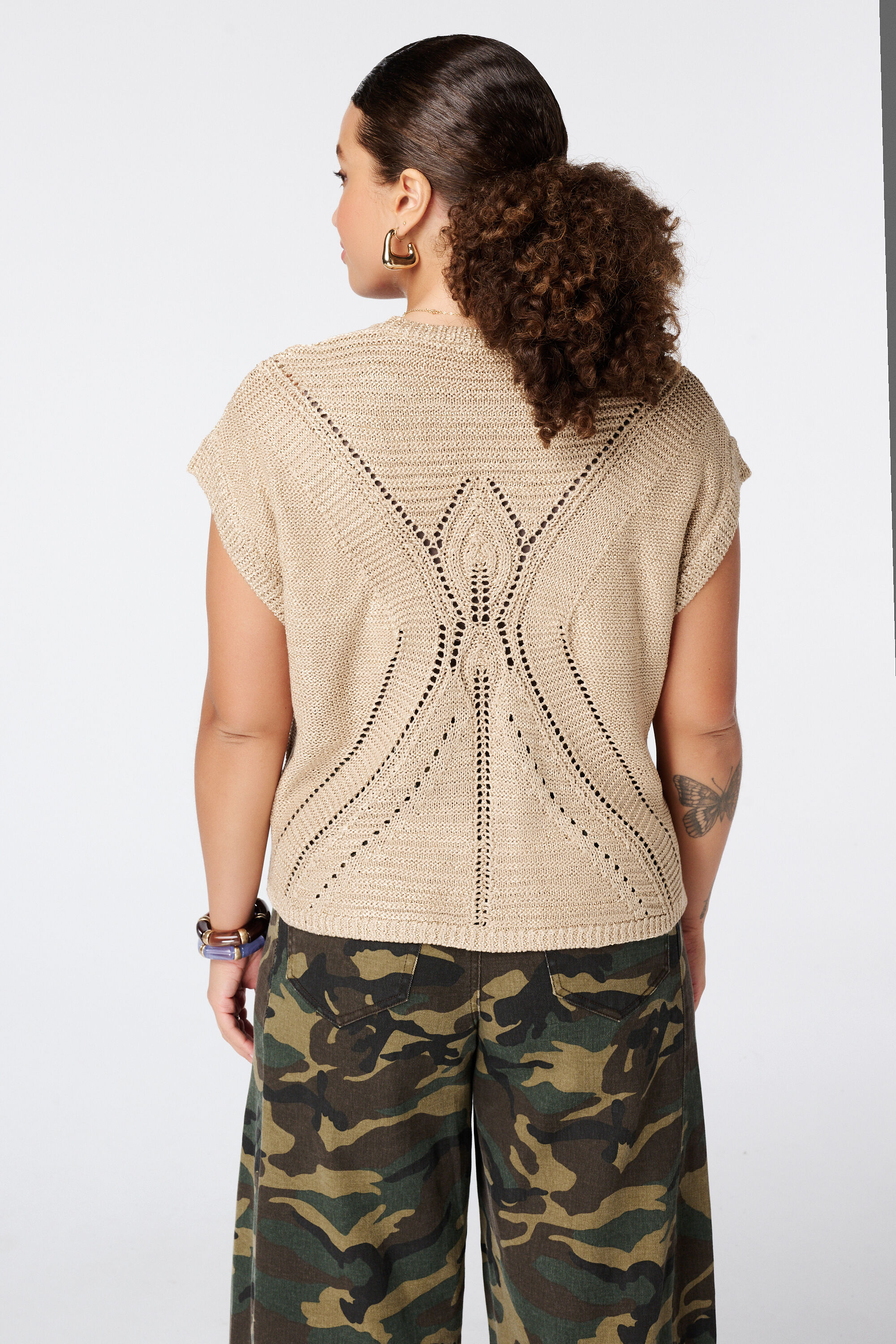 Pull en crochet &agrave; manches courtes image number 3