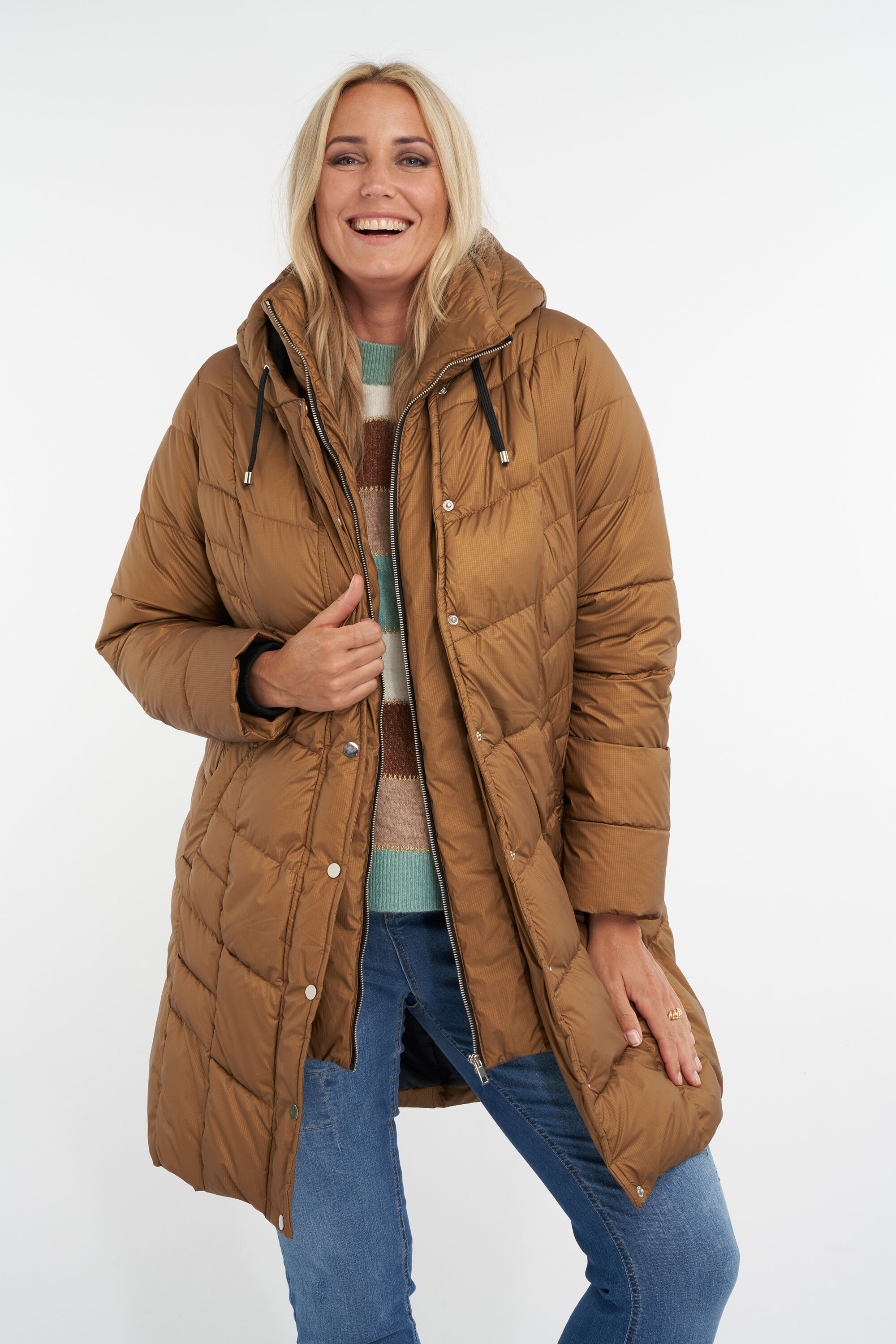 Veste rembourr&eacute;e &agrave; capuche  image number 7